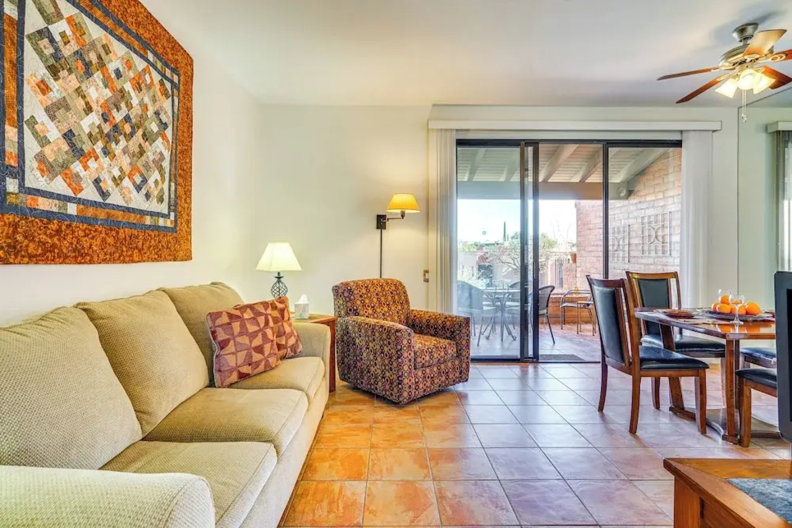 Close to Golf: Mtn-view Townhome in Green Valley