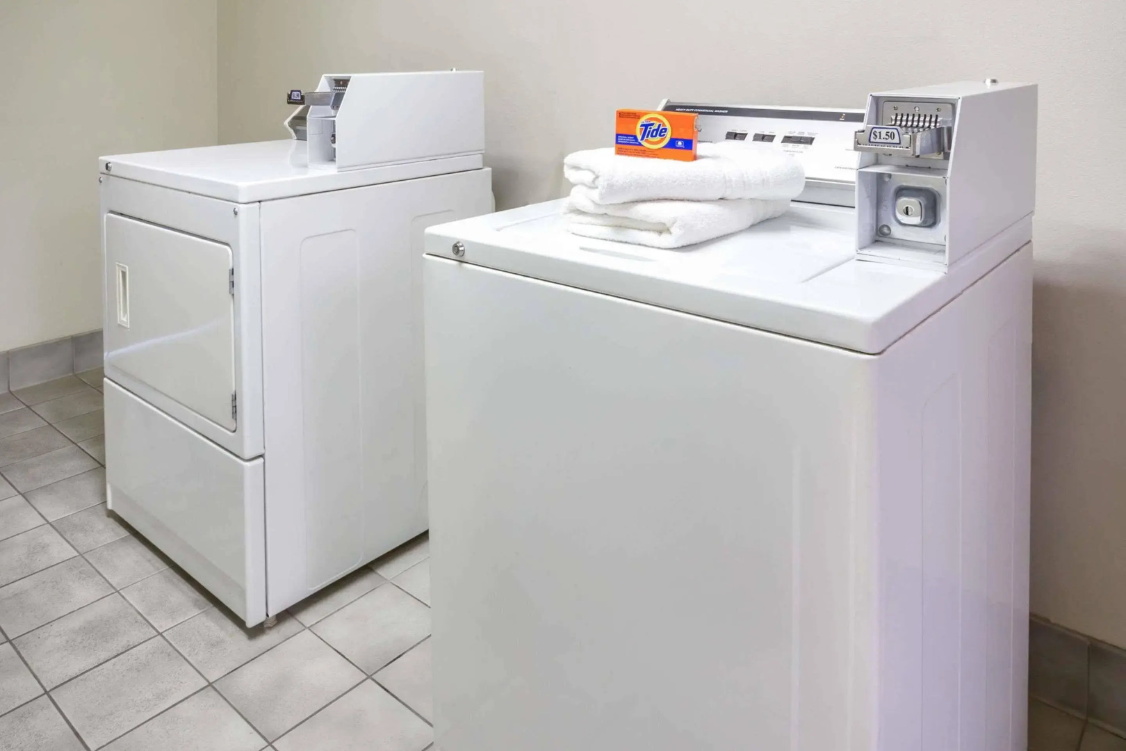 Delavan Inn and Suites