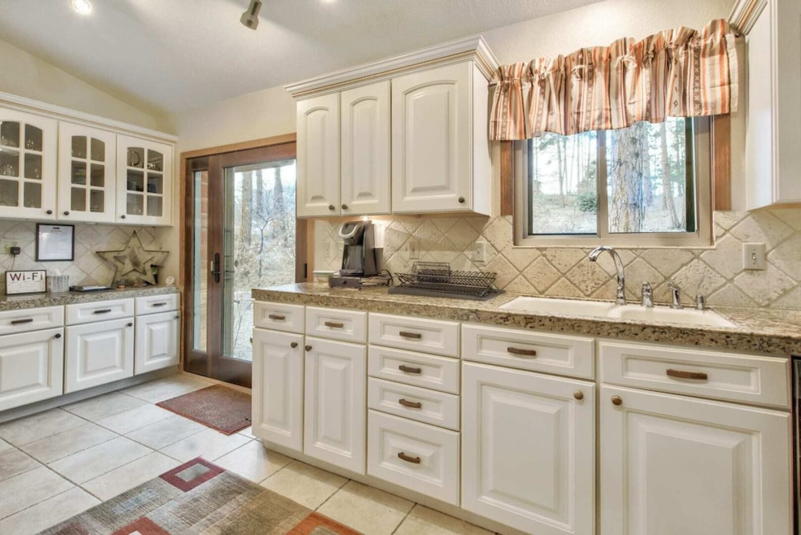 5BD Mountain Getawayhot Tub & Foosball