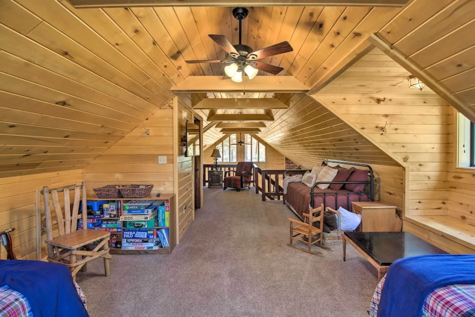 Rustic, Forest-view Retreat in Heber-overgaard!