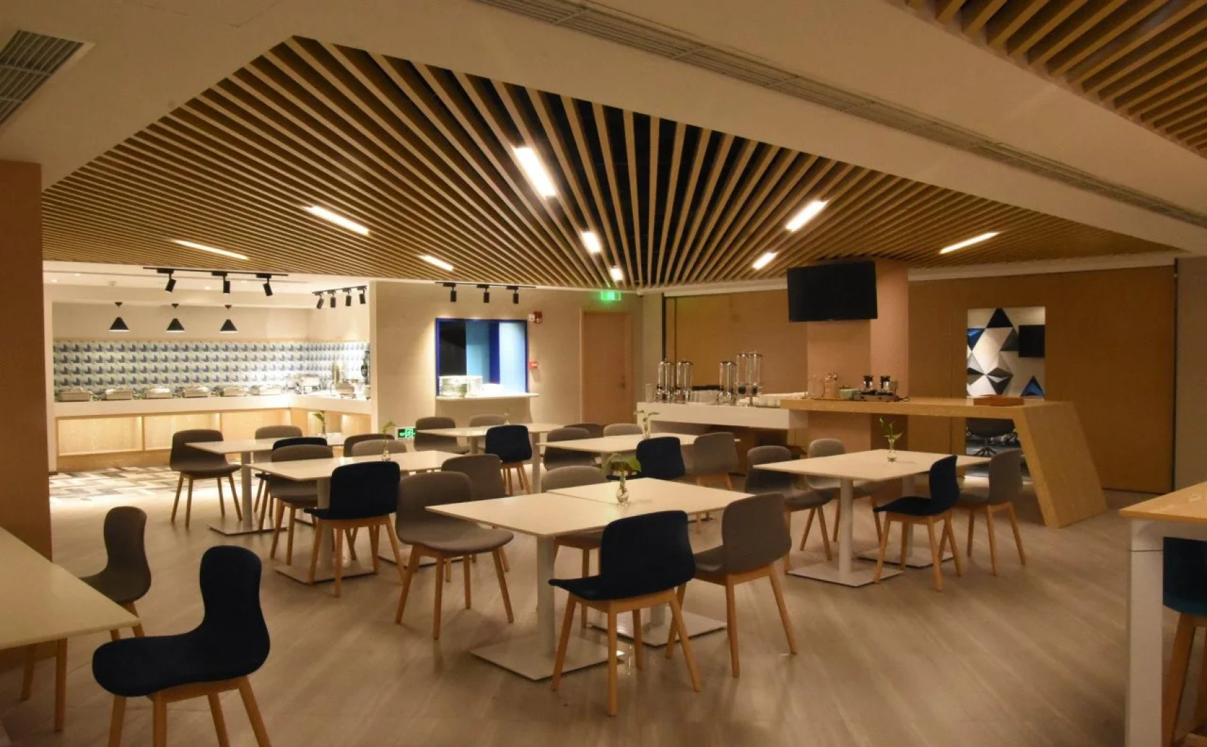 Holiday Inn Express Shanghai Gubei by IHG