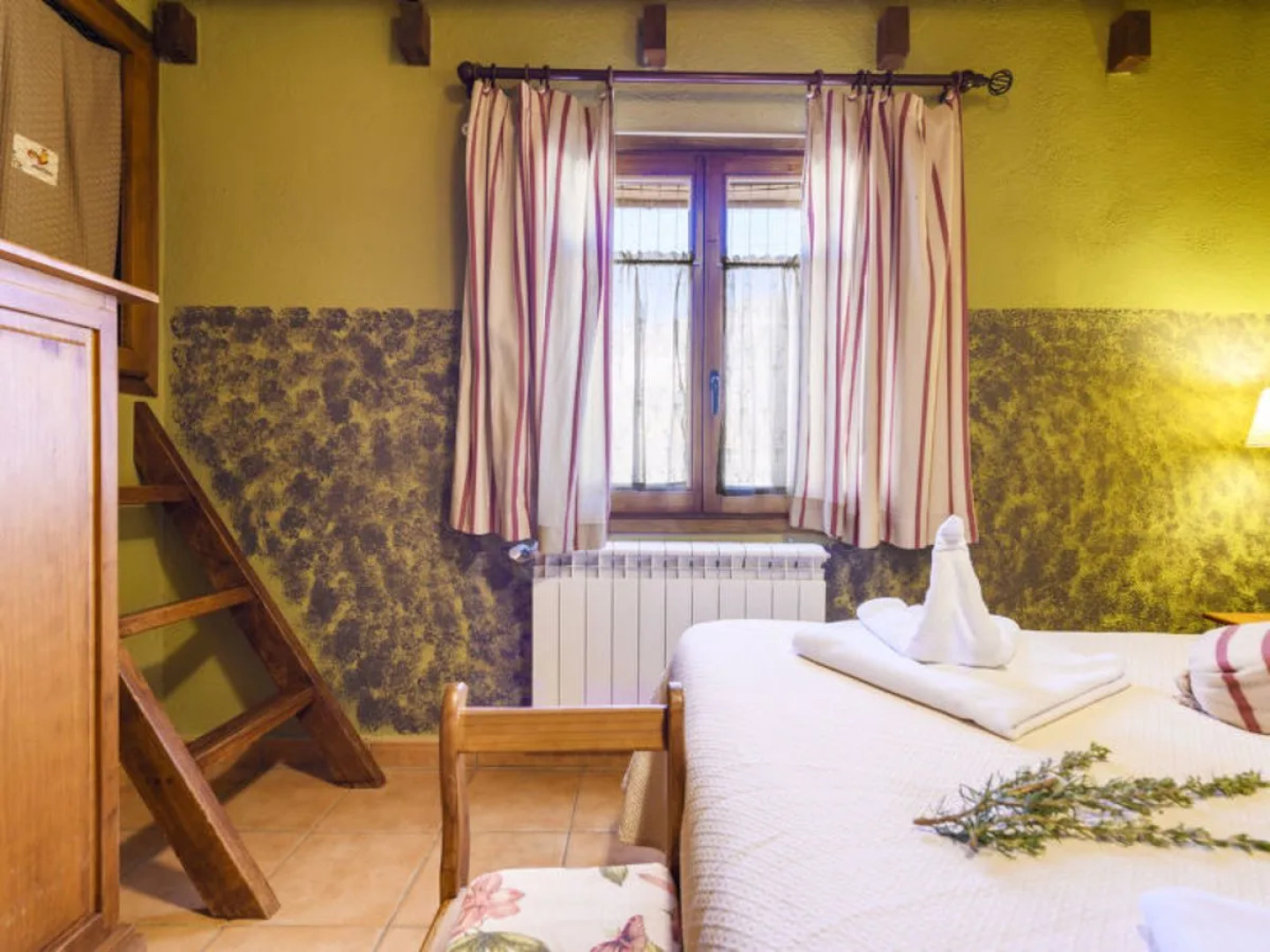 House Angelita Olocau del Rey 15068