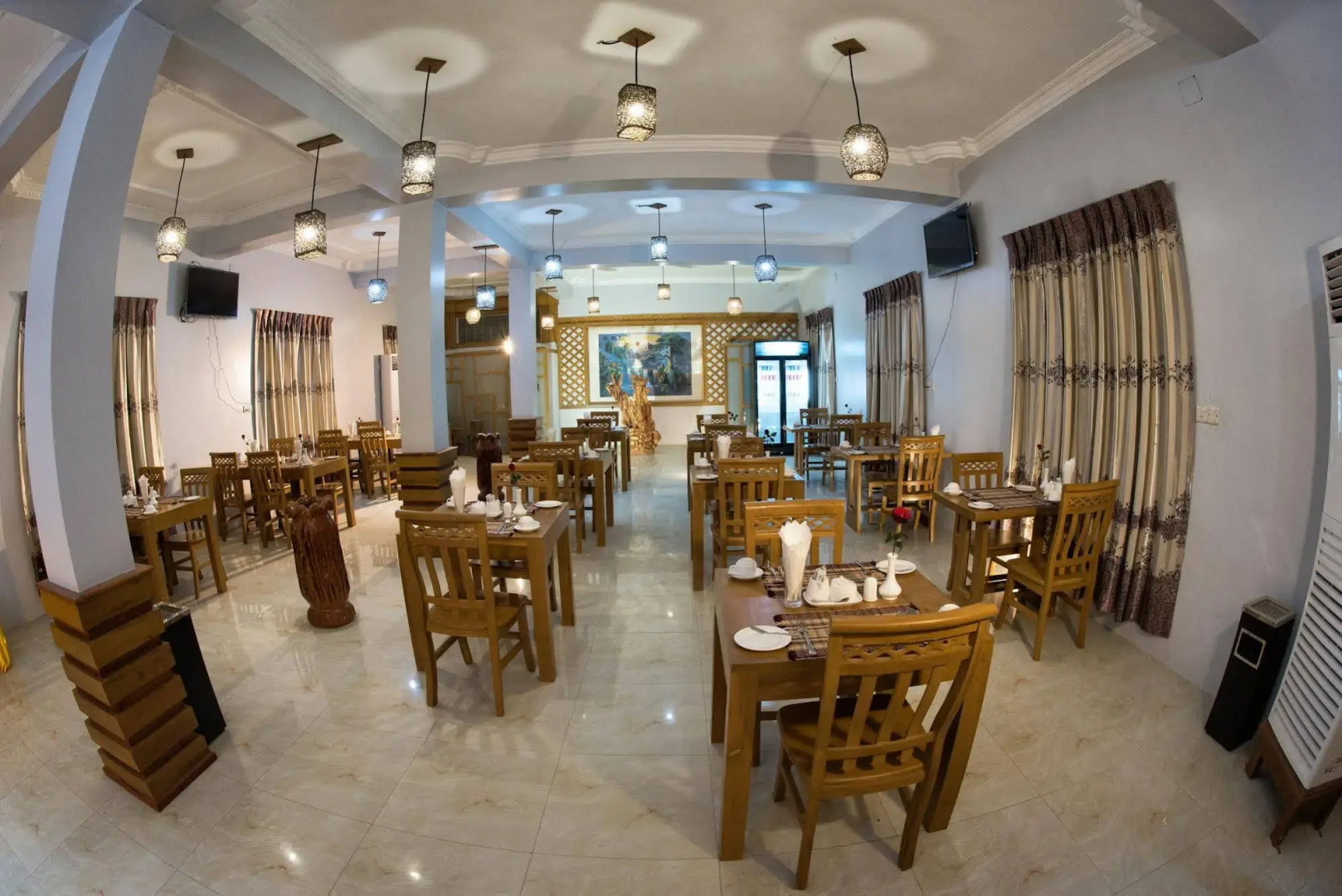 Royal Yadanarbon Hotel