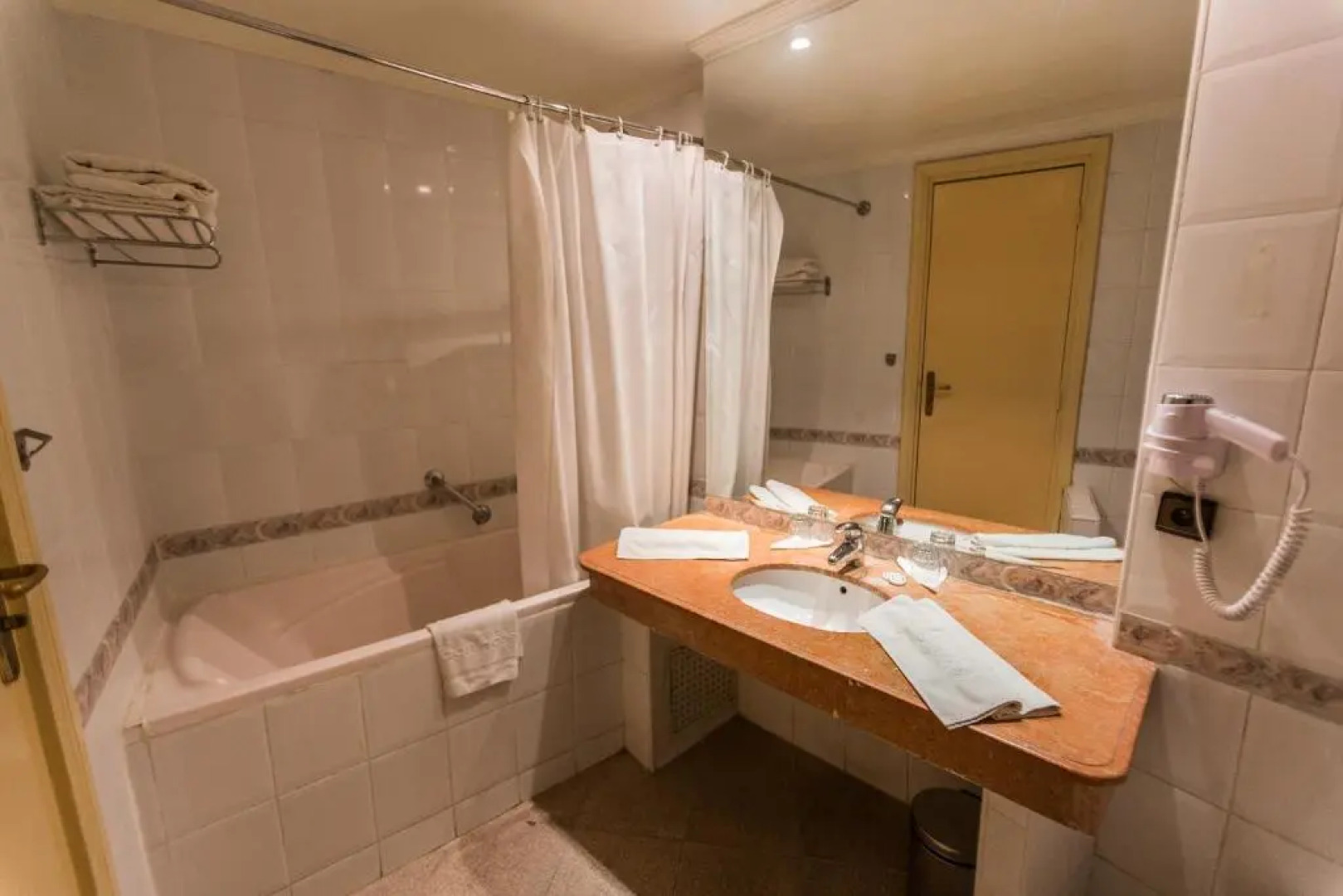 Menzeh zalagh 2 boutique hotel & sky