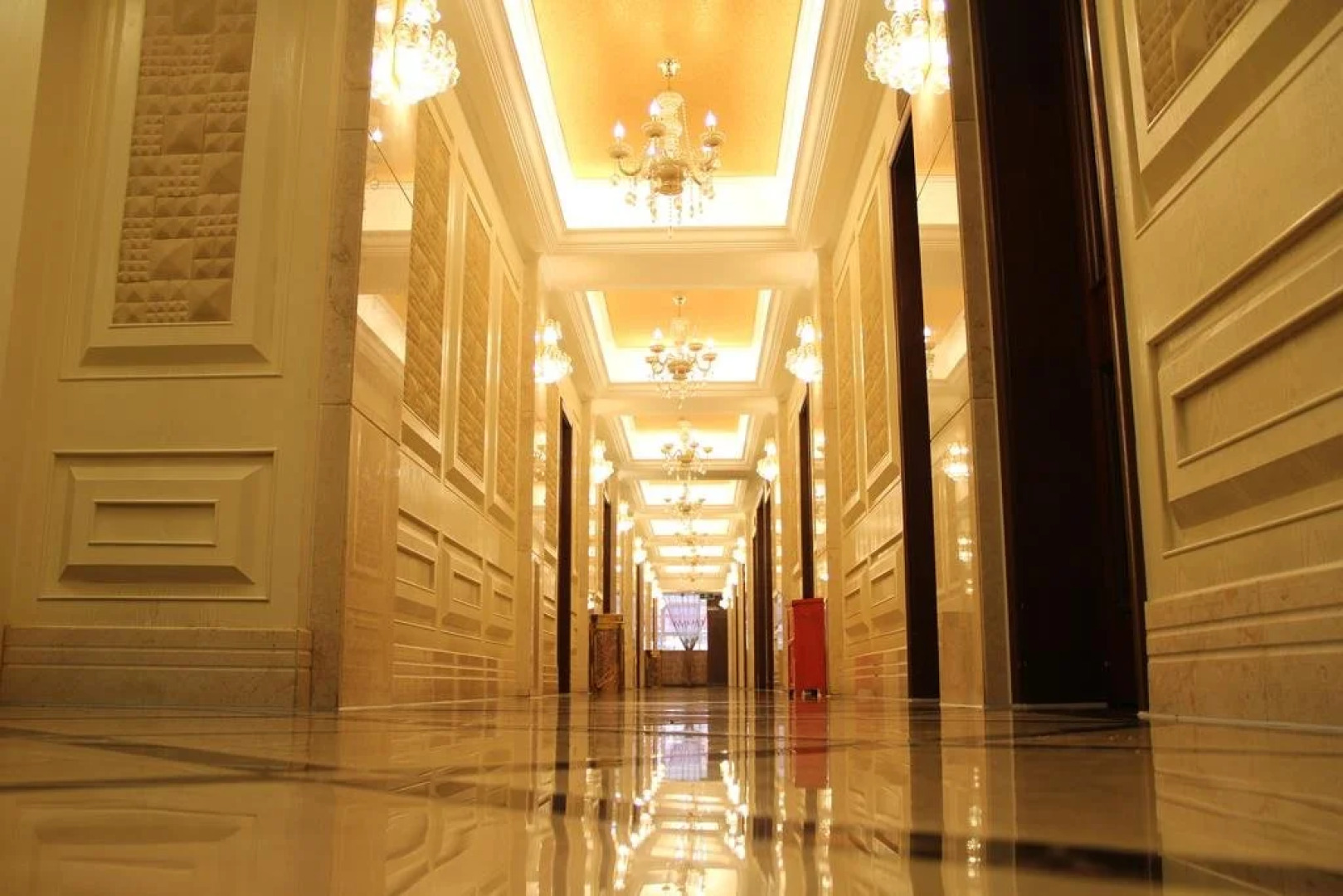 Luzhou Sotelinn Century Hotel