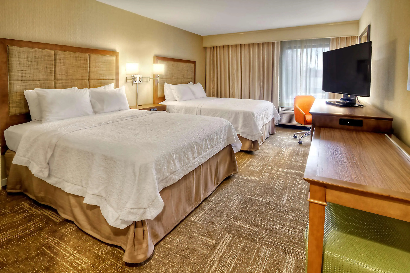 Hampton Inn & Suites Asheville Airport