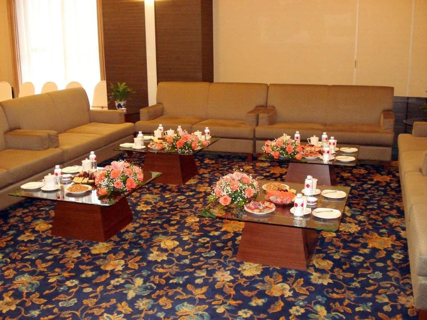 Rong Qiao Hotel