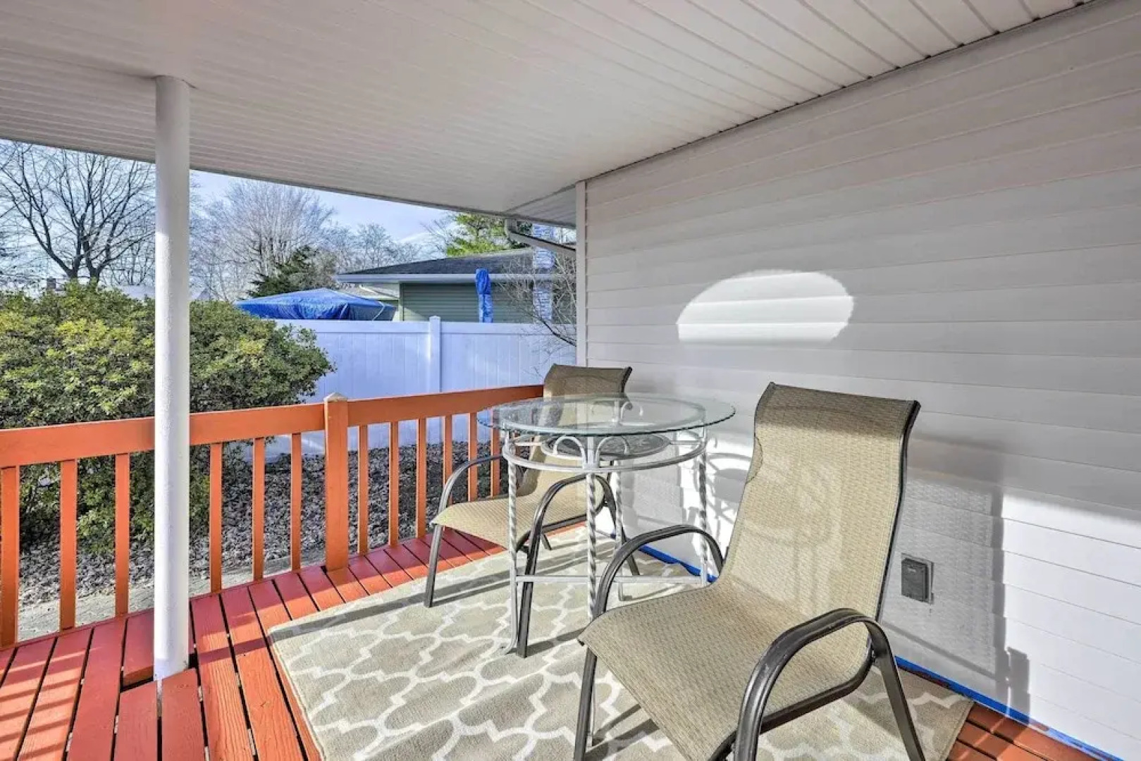 Quiet Commack Cottage w/ Pool, 8 Mi to Beach!