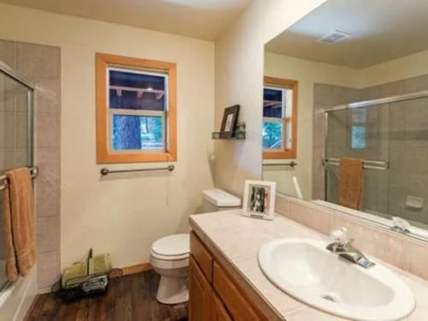 Cottonwood Place Vacation Home by RedAwning