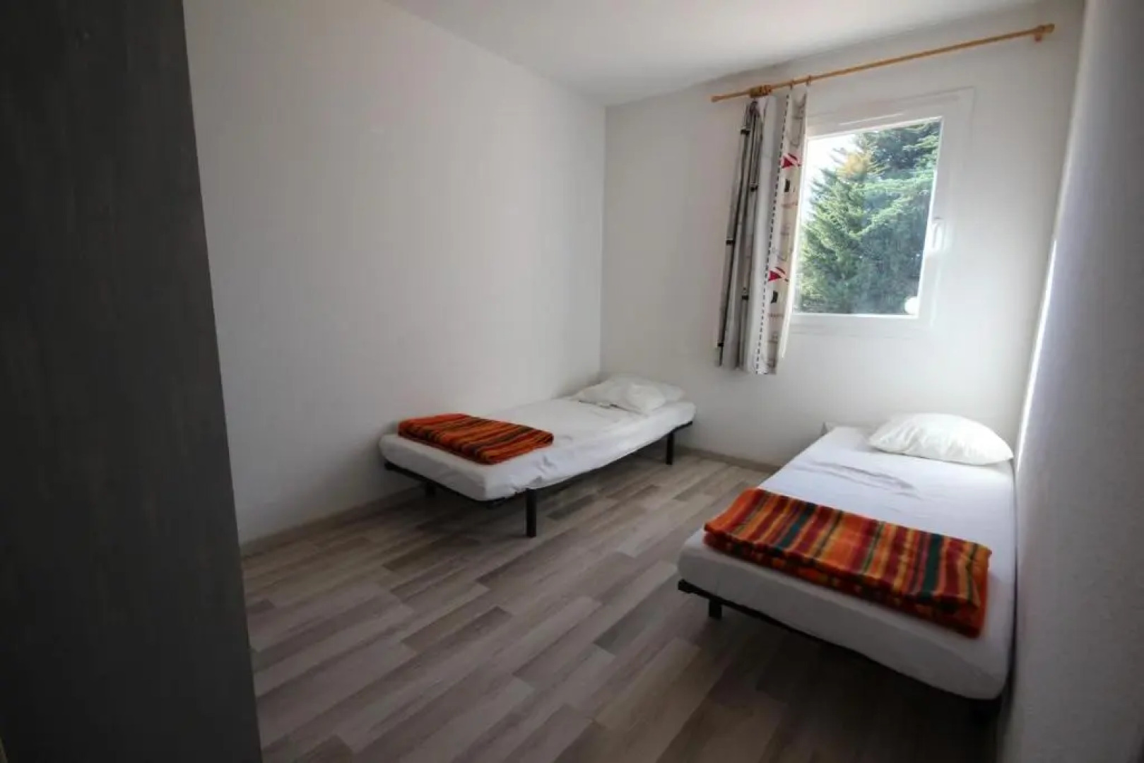 Belle villa 2 chambres terrasse parking privatif vue réserve dans résidence sécurisée avec piscine commune 800 m de la mer LRCS76