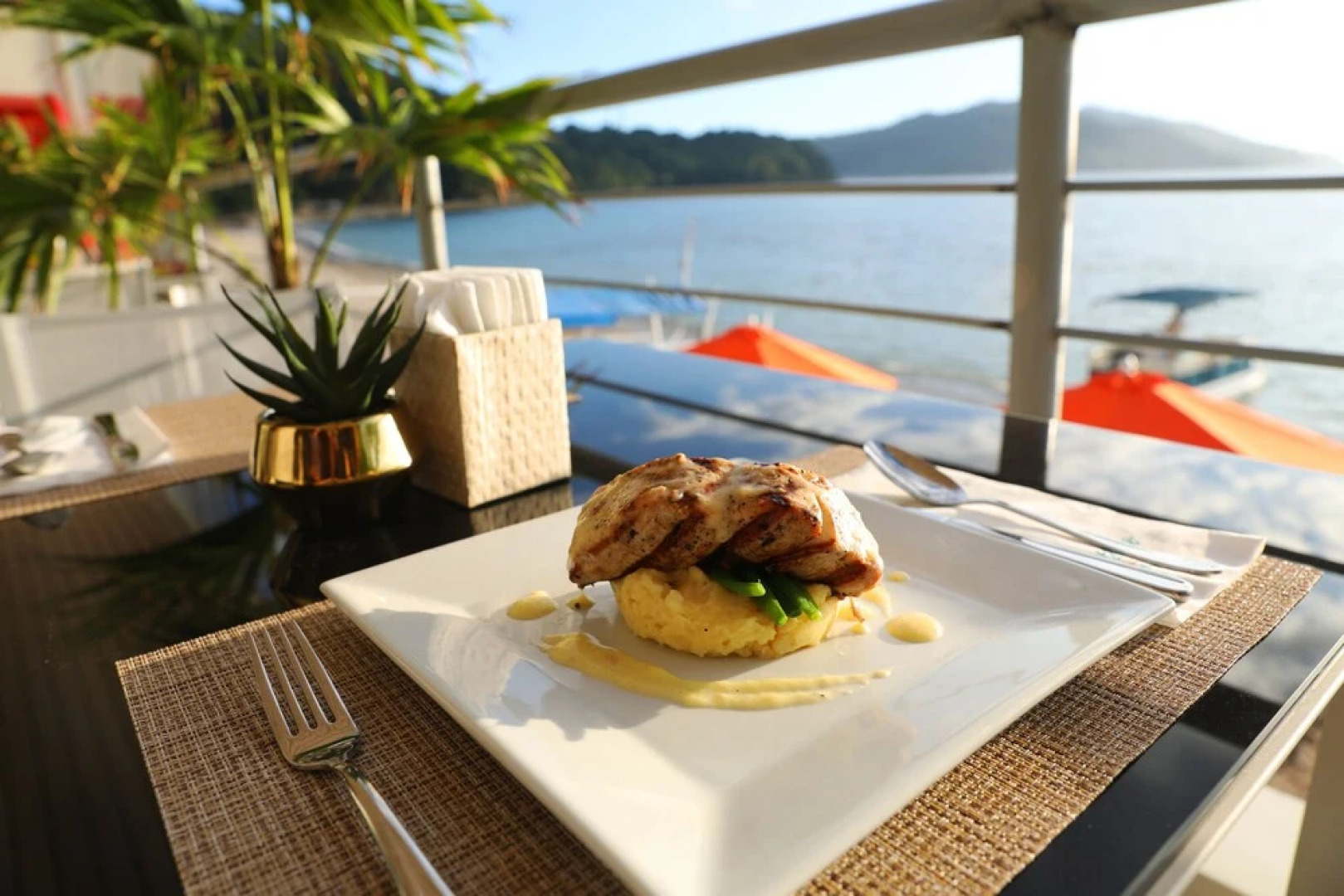 Destino Beach Club Dive Resort and Hotel