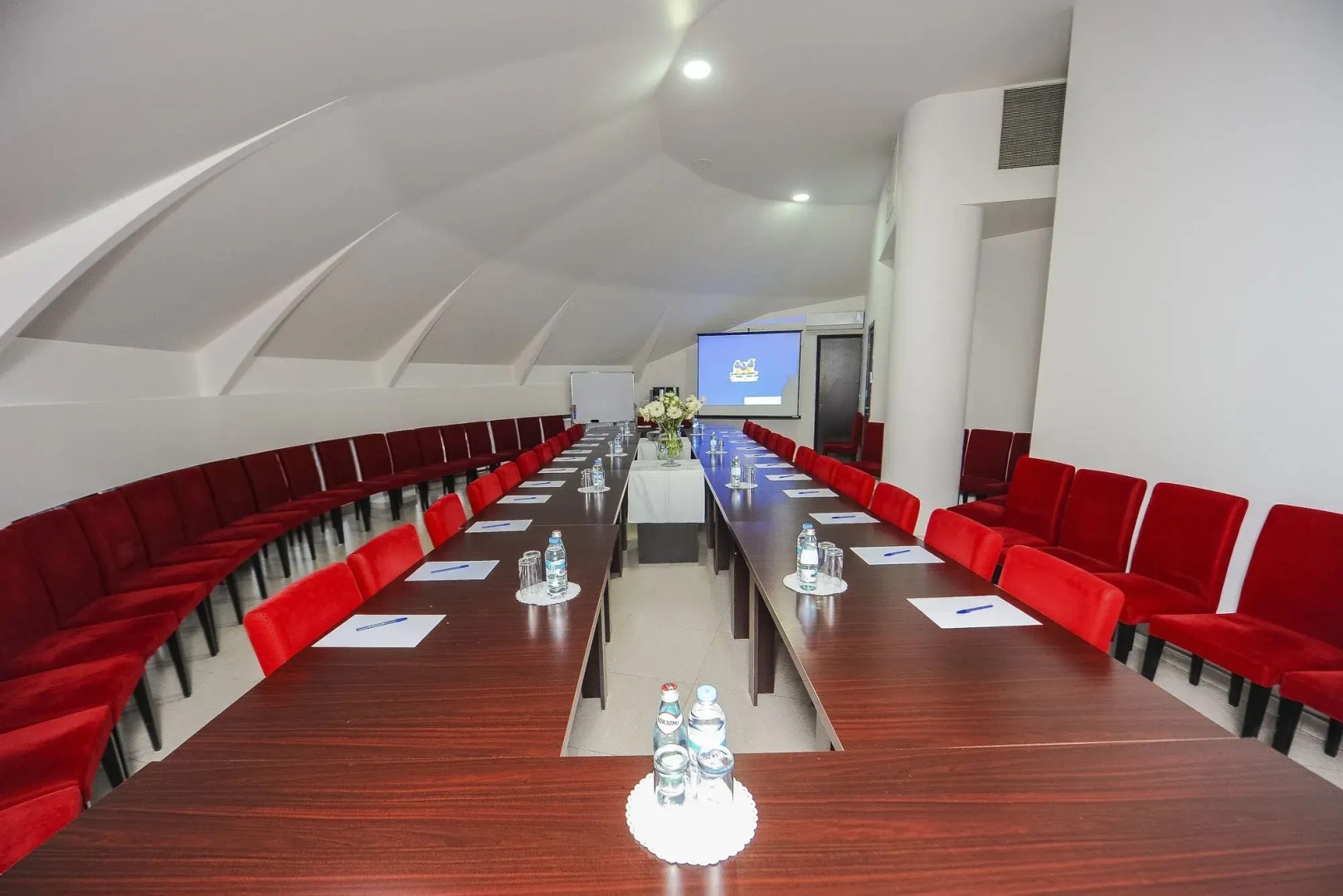 Отель «Аиси»