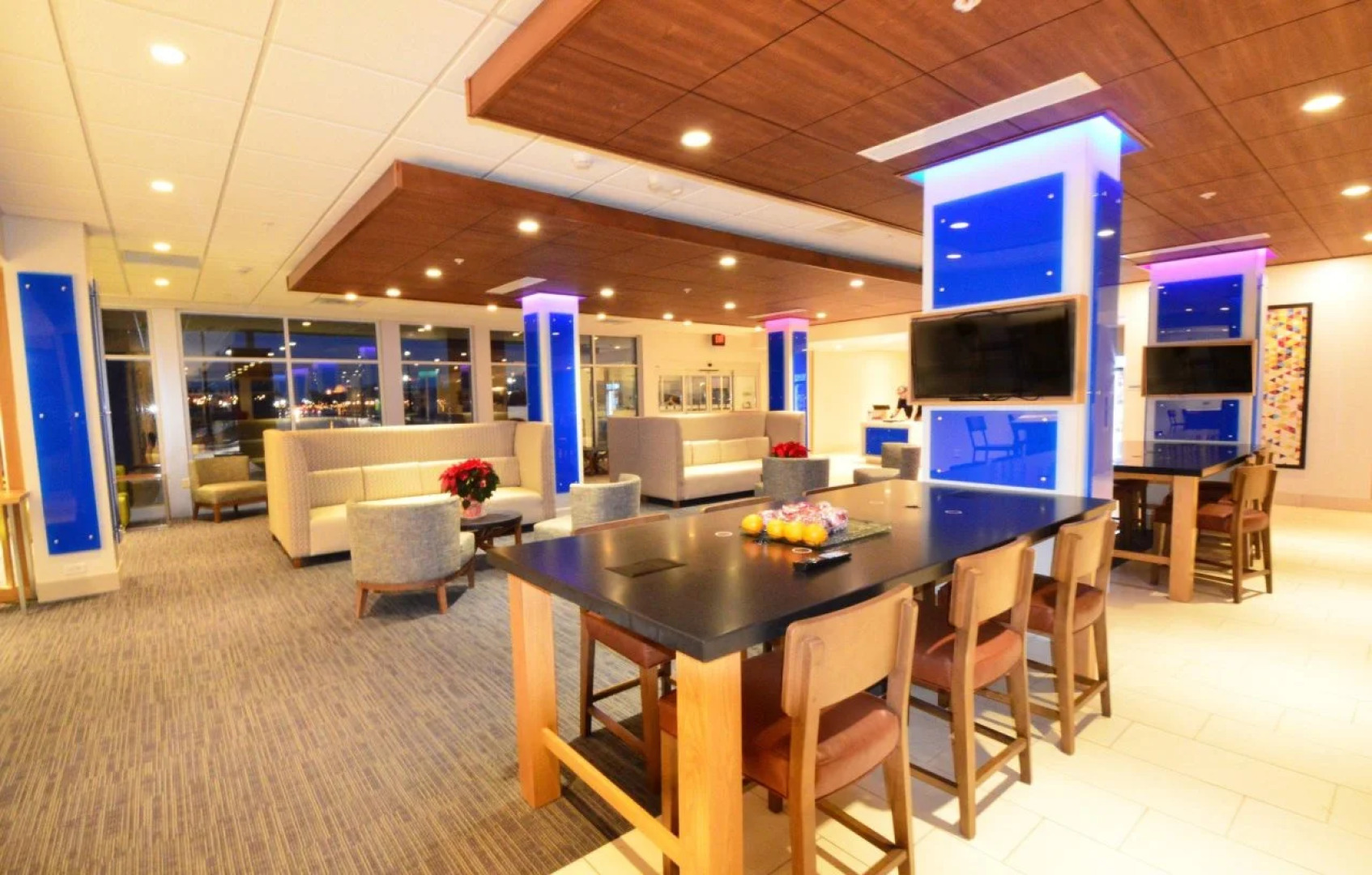 Holiday Inn Express & Suites Toledo South - Perrysburg by IHG