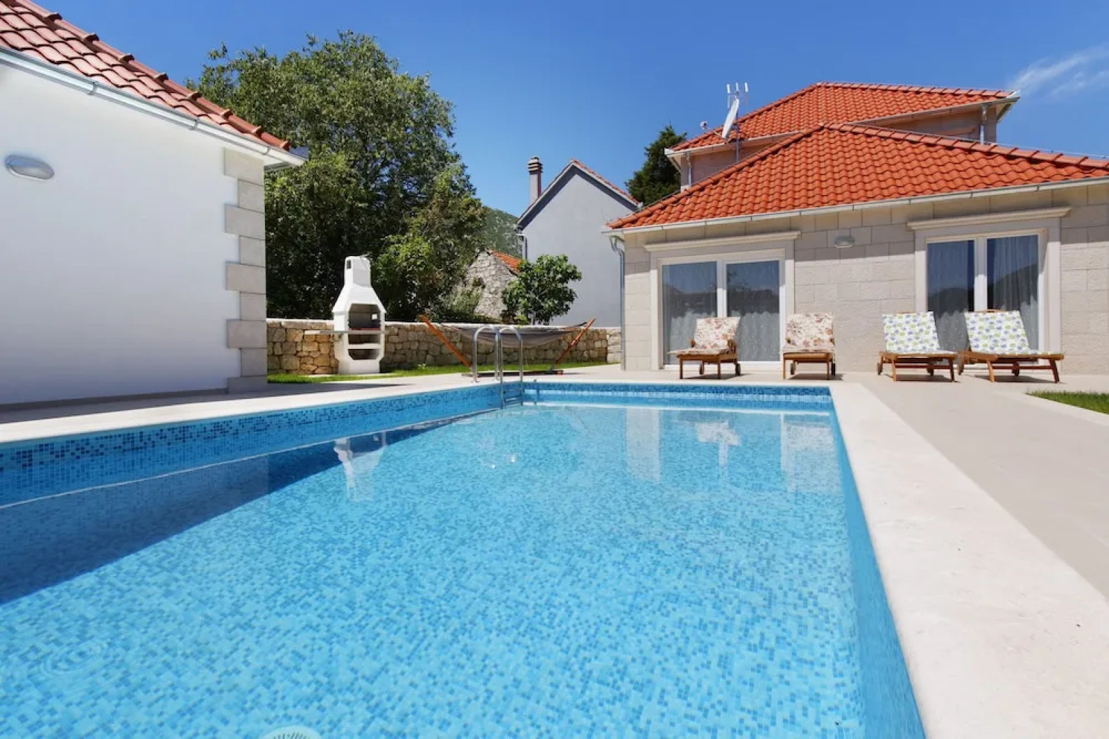 Villa Zupa in quiet part of Dalmatian Hinterland