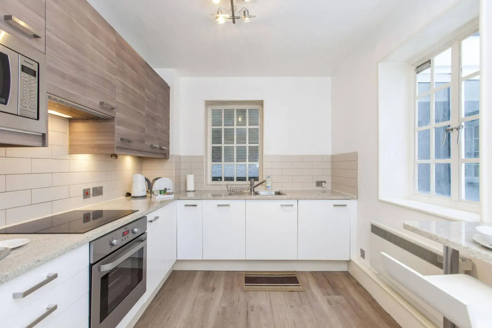 Club Living - Liverpool Street Apartments