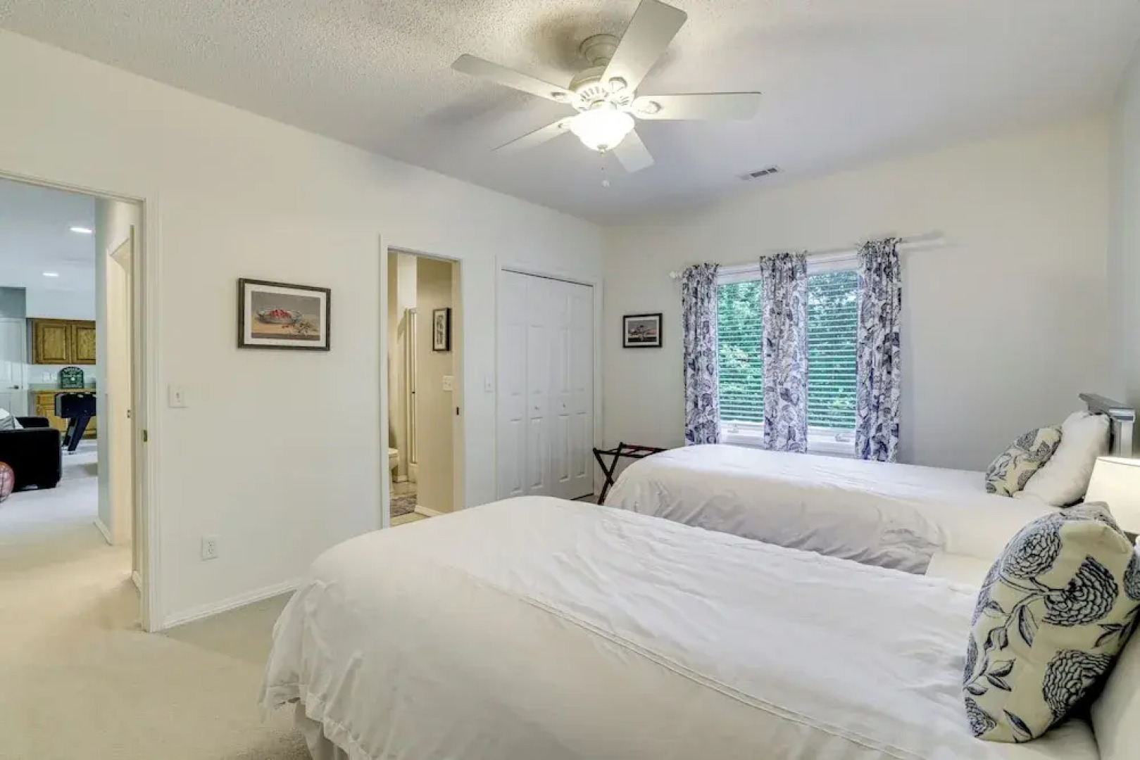 The Bella Vista Lakeside Treehouse: Dock & Kayaks!