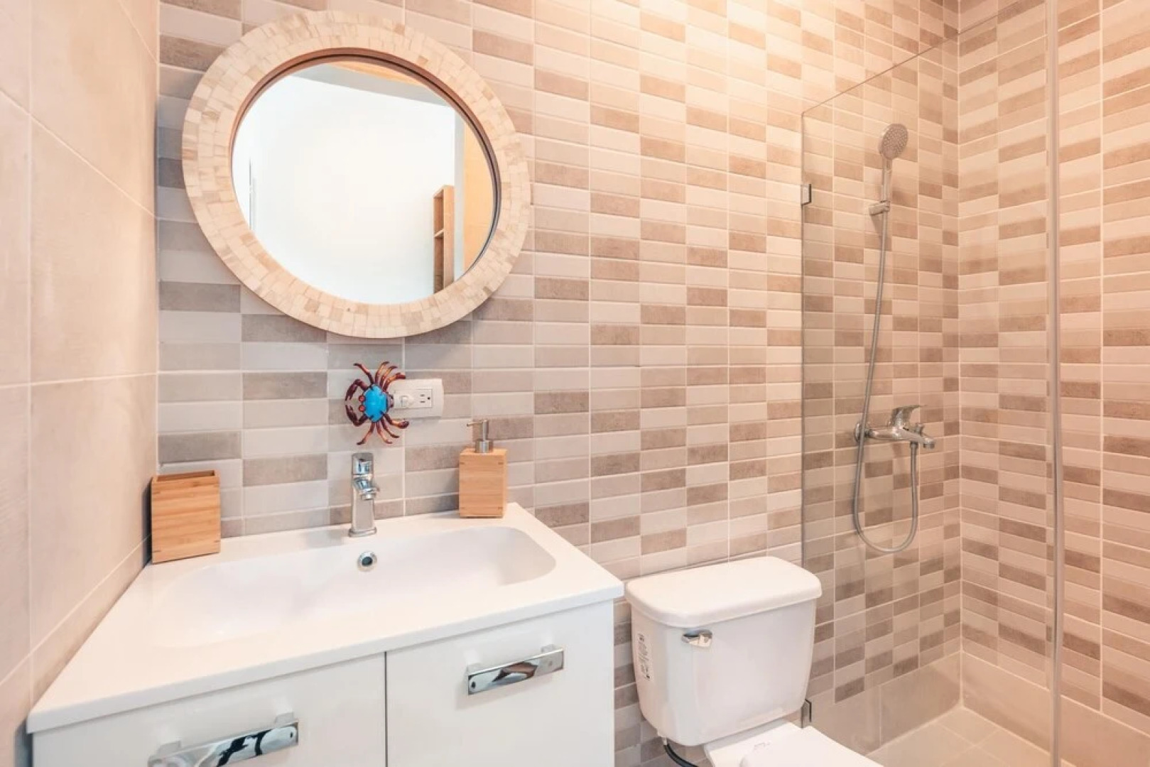 Playa Bonita Nautical Apartment at Lake View