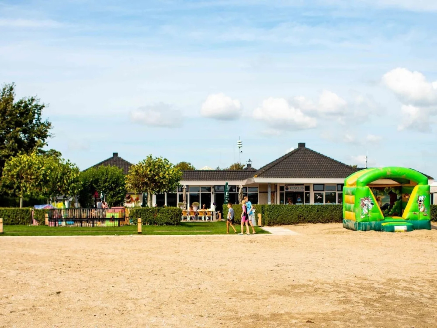 Neat Chalet With Microwave 3.5 km. From the Beach in Egmond