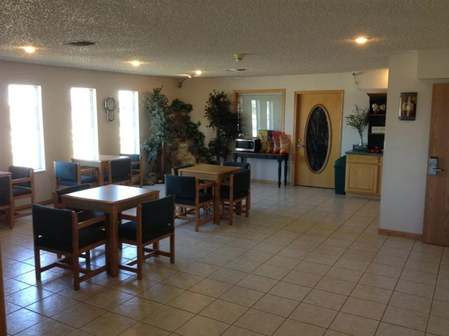 HomeTown Inn By OYO Texhoma, OK