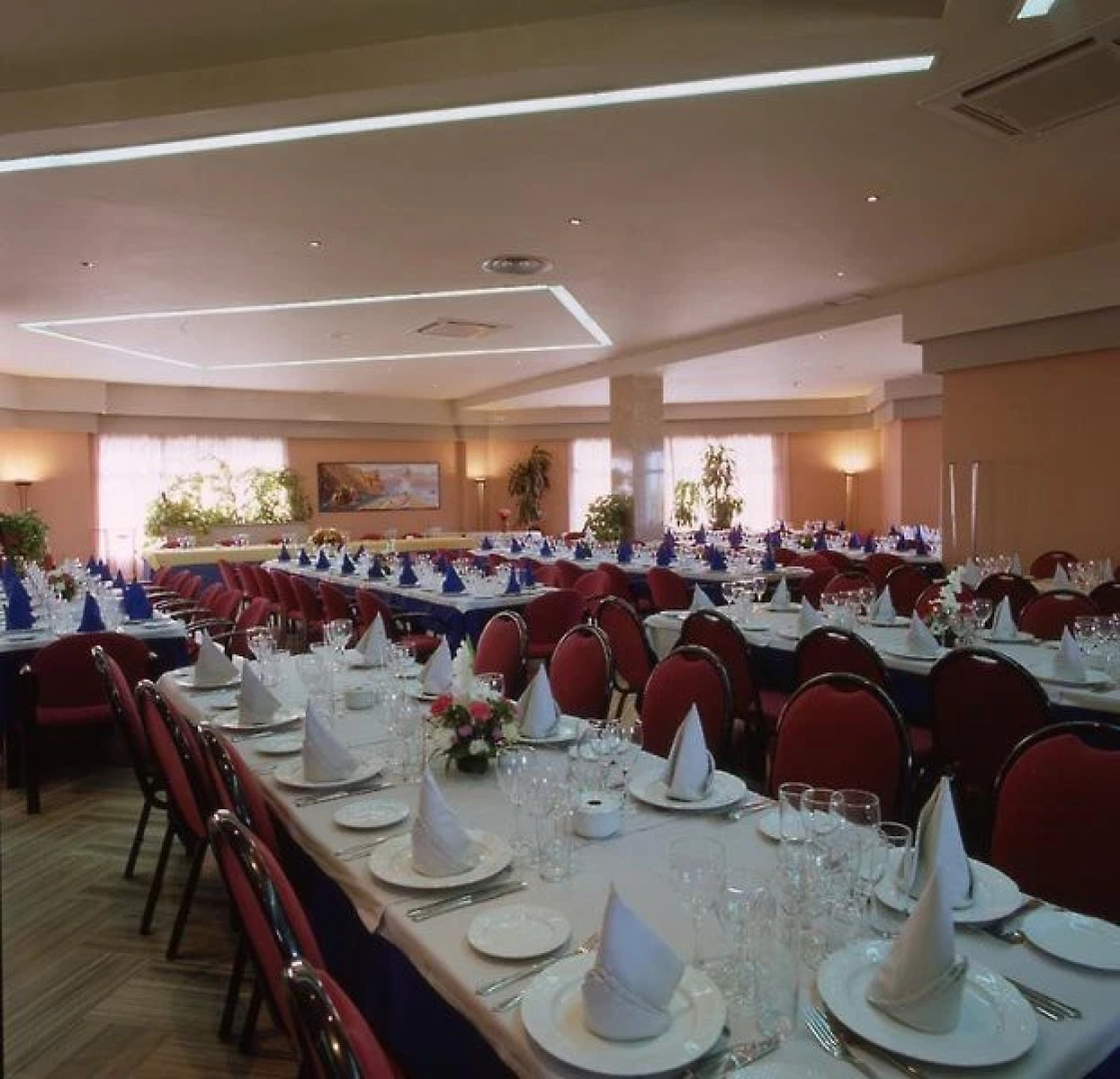 Hotel Abades Manzanil