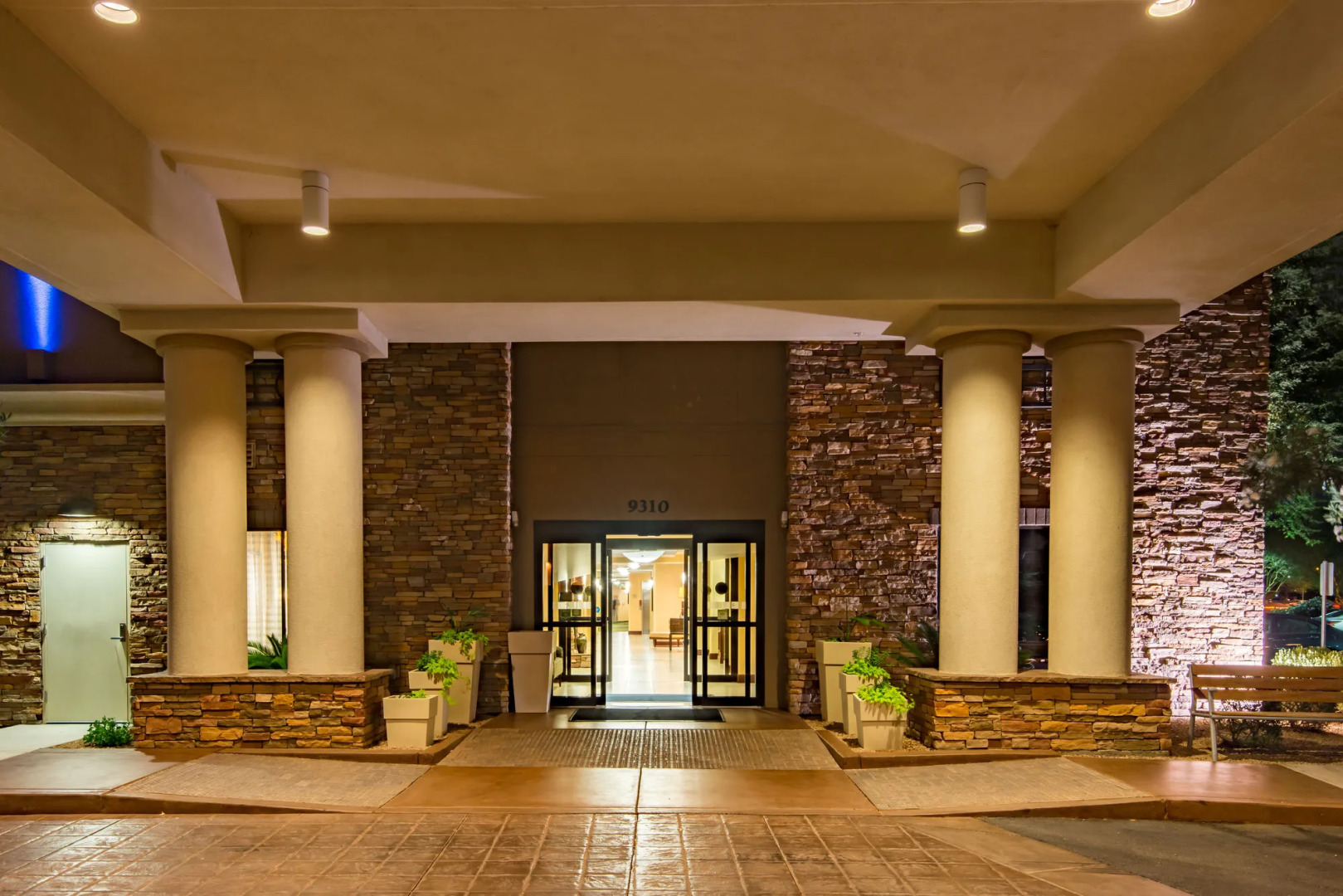 Holiday Inn Express & Suites Phoenix - Glendale Sports Dist by IHG