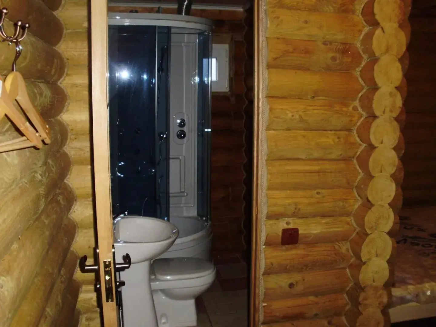 "LiAn" Family Hotel & Restaurant