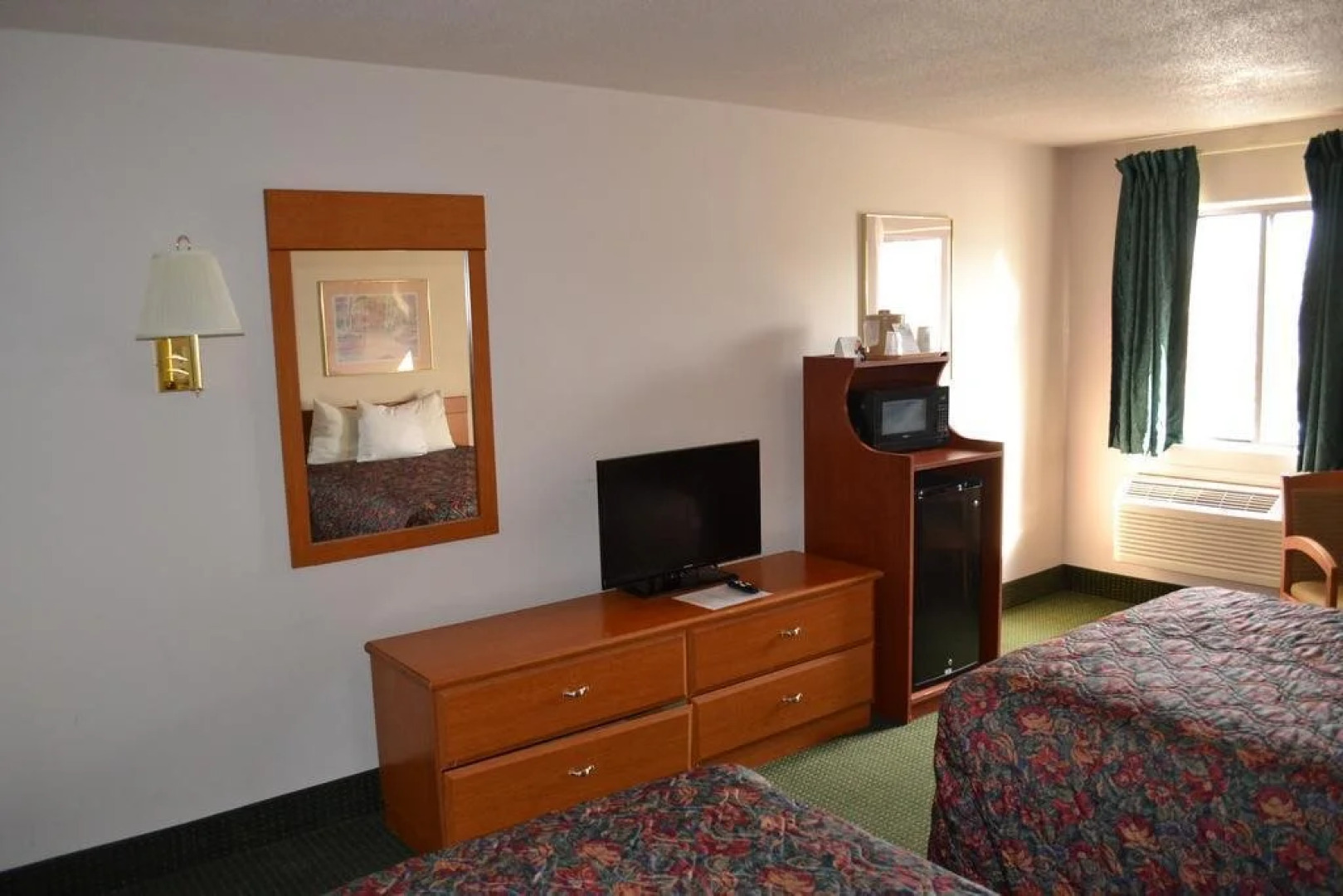 Countryside Inn & Suites