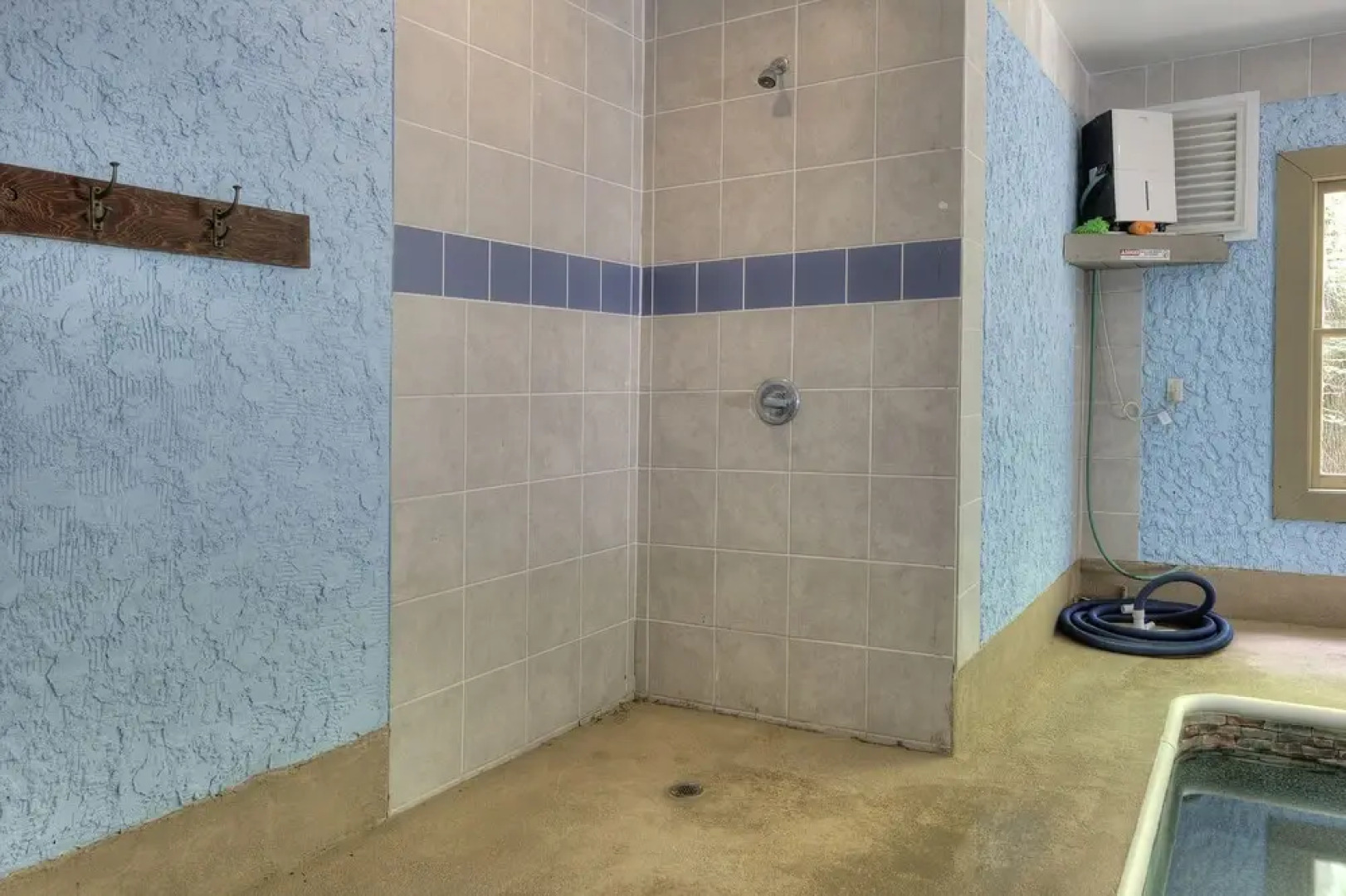 Mystical Creek Pool Lodge #600