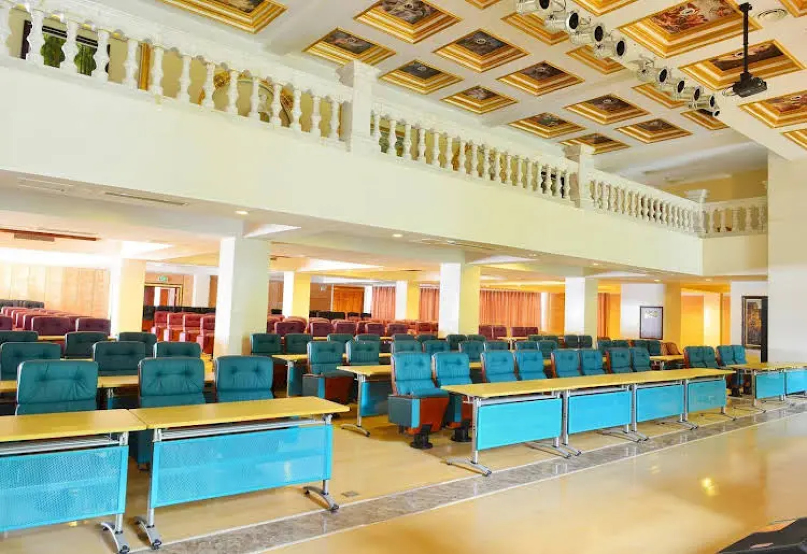 Xinglong Old Banyan Hotel