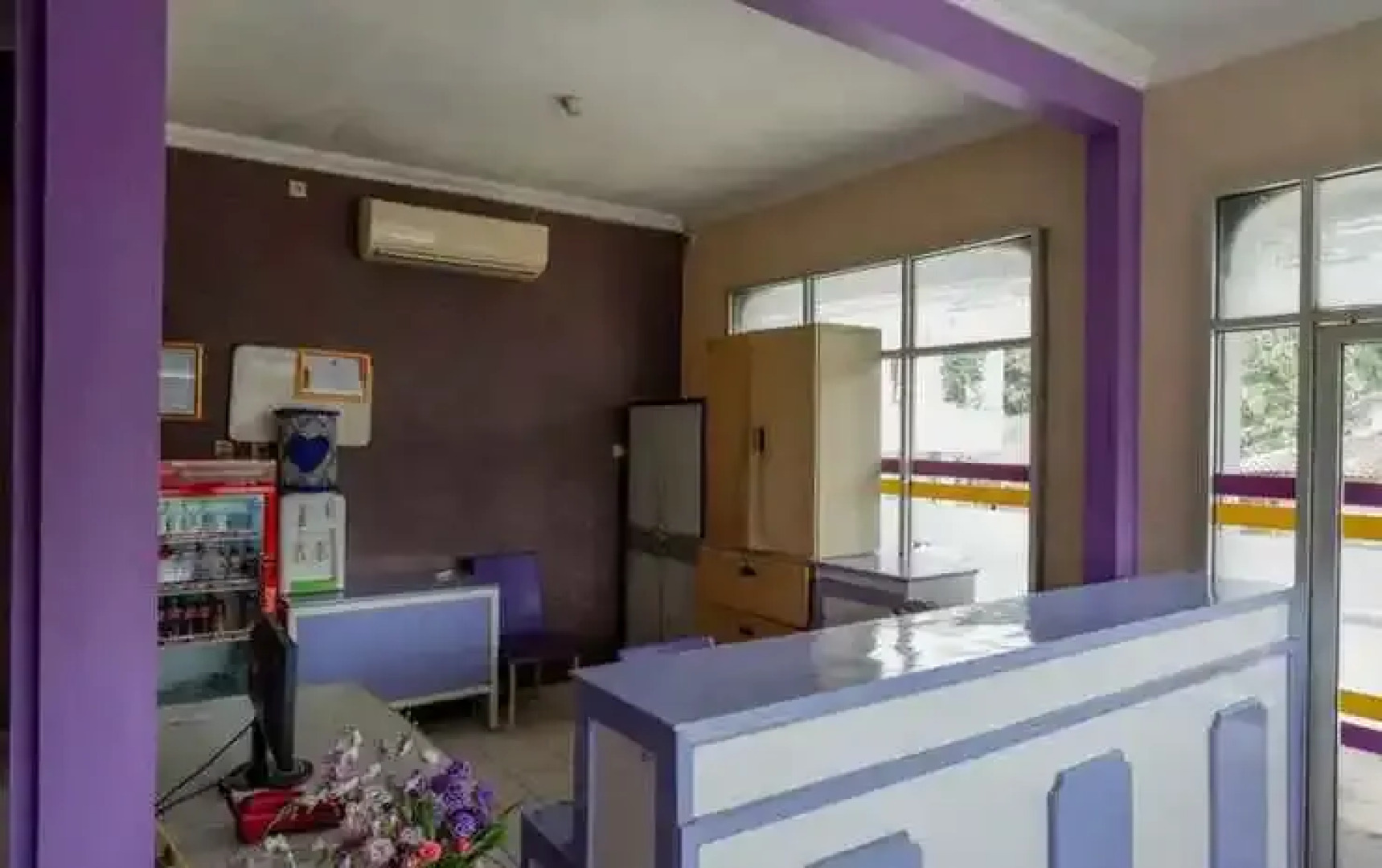 Hotel Ungu by RedDoorz