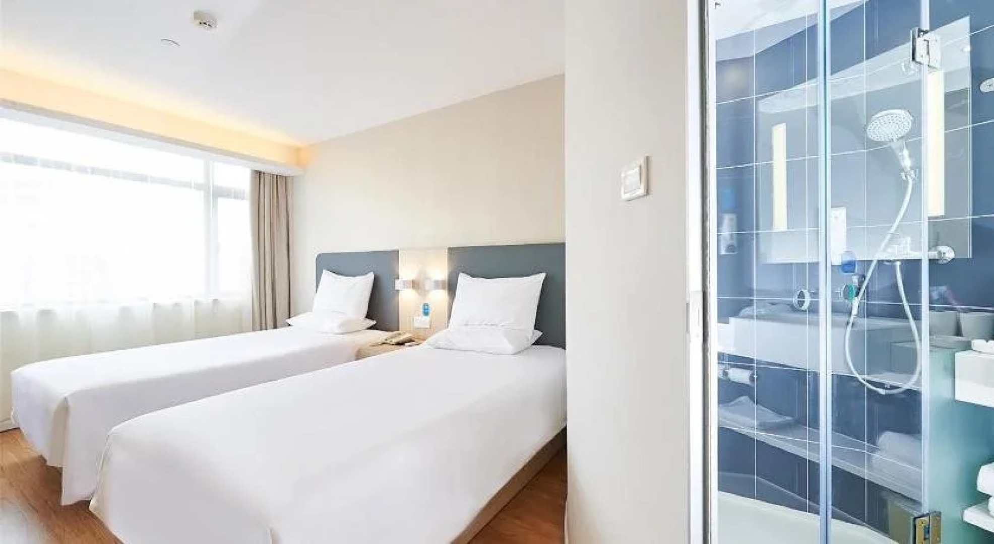 Hanting Express Tongliao Railway Station