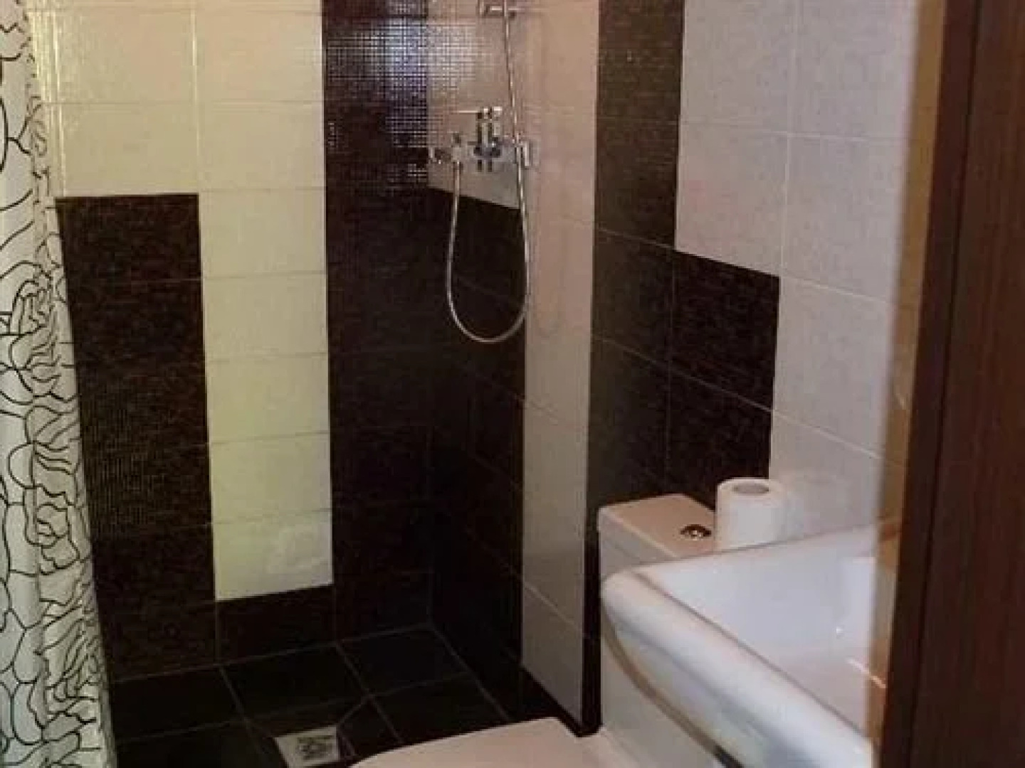 Gostiny Dvor na Nikolaevskoy