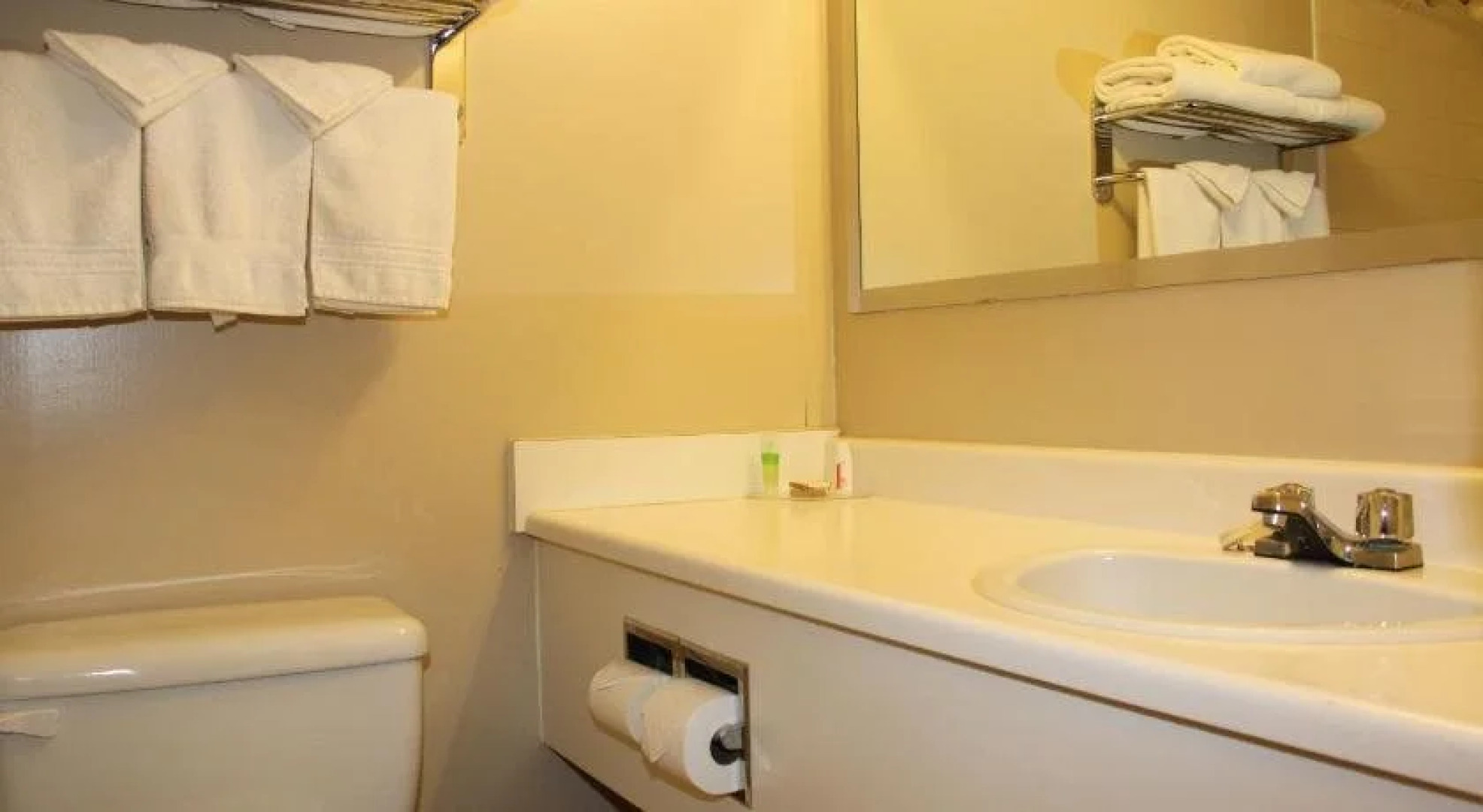 Broadway Lodge Hotel