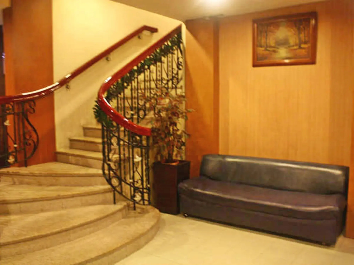 Vista Hotel Recto