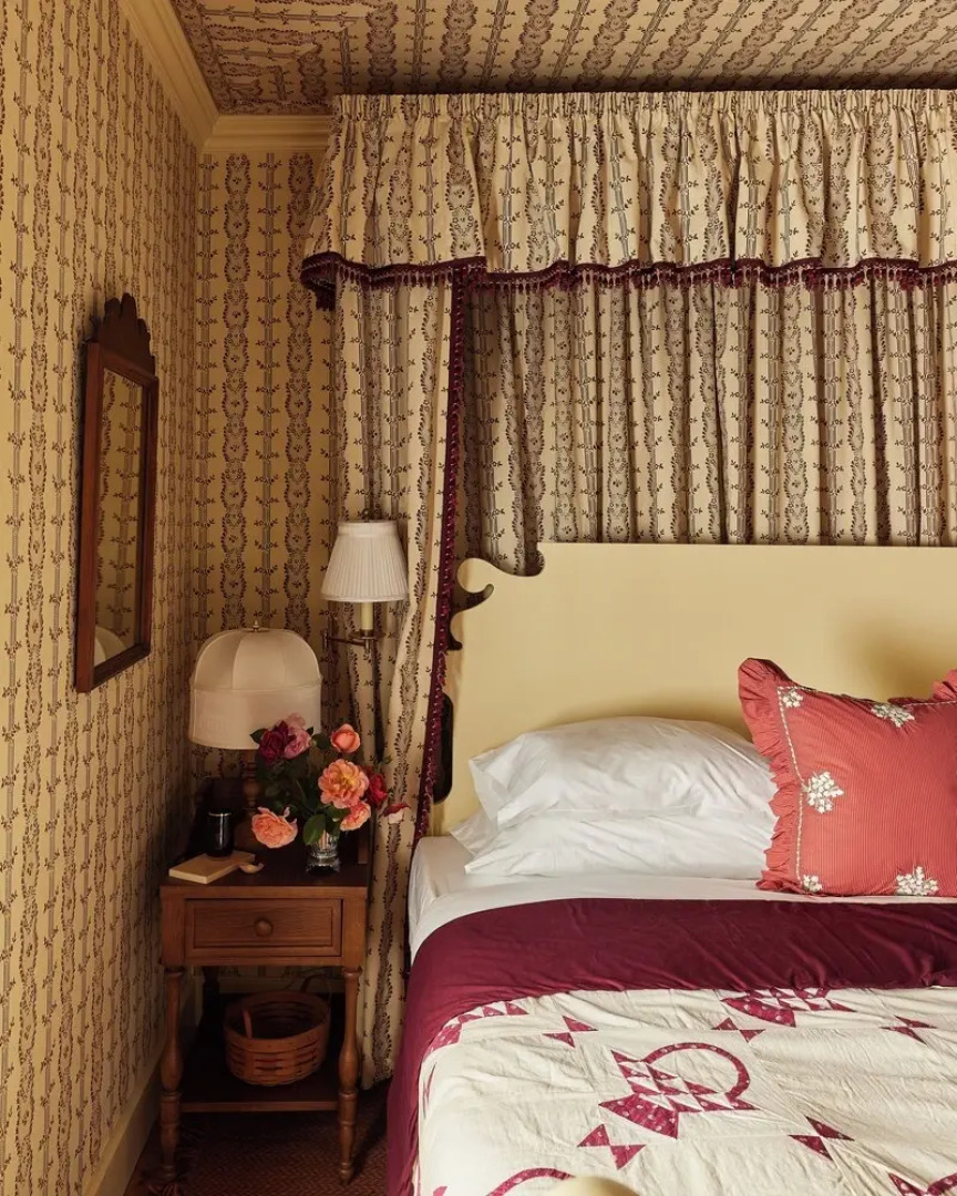 Six Bells Countryside Inn