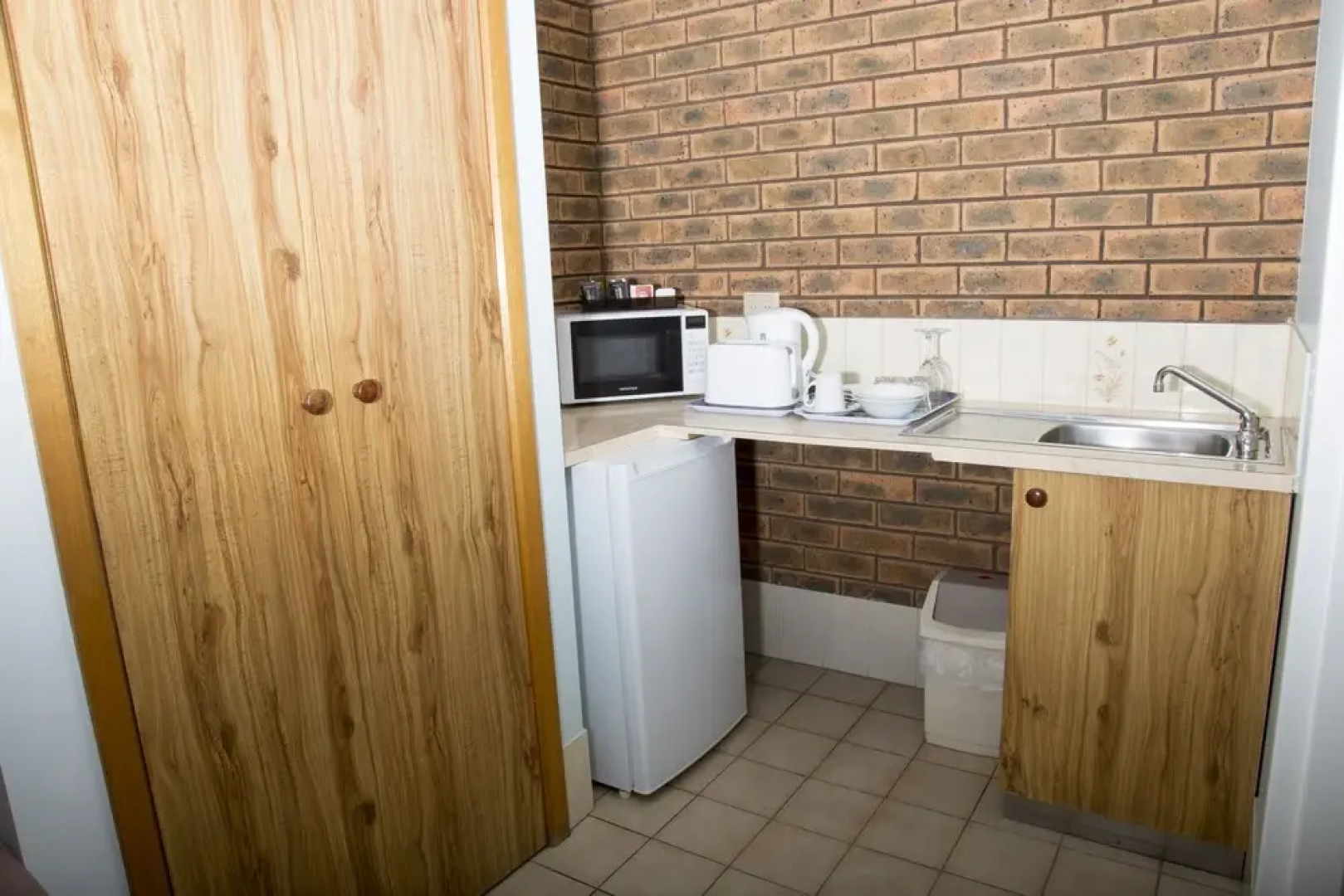 The Cottage Motor Inn Albury CBD