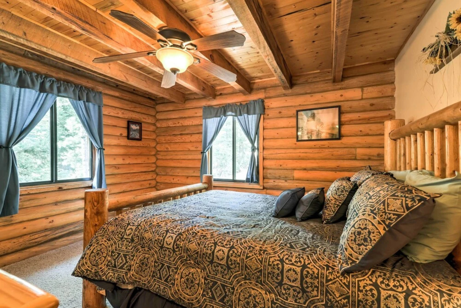 Cozy Utah Cabin w/ Deck & Fire Pit!