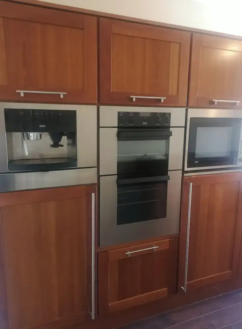 3 bed House With 2 Living Areas and 2 Bathrooms