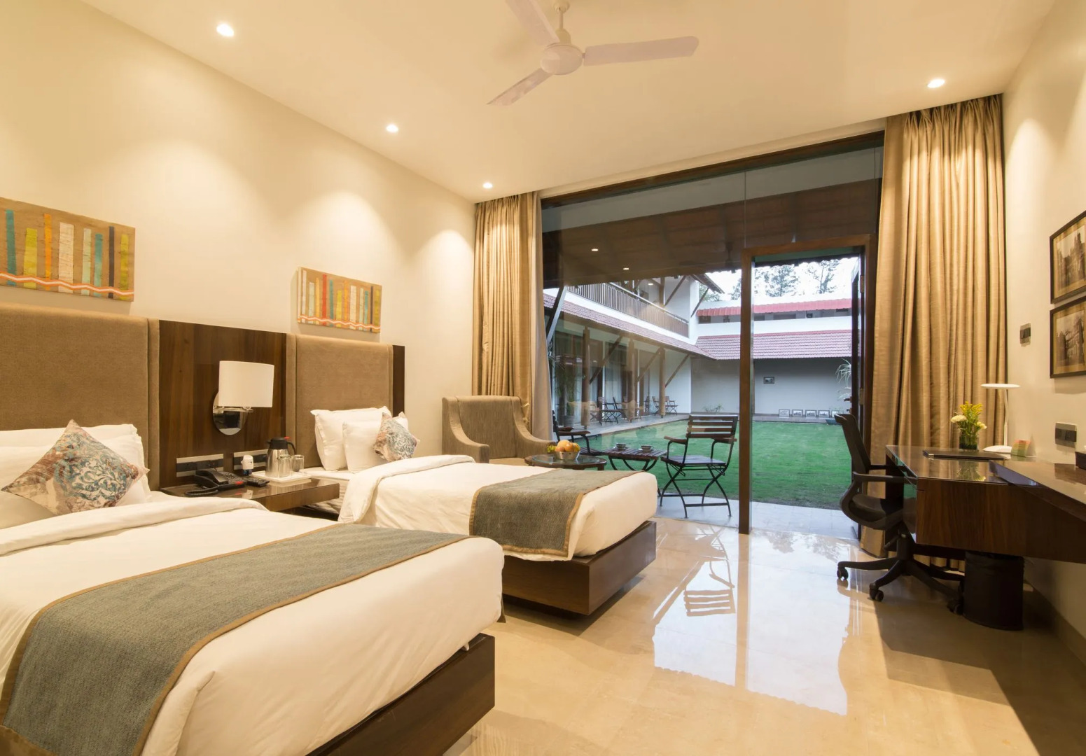 Kwality's Motel Shiraz