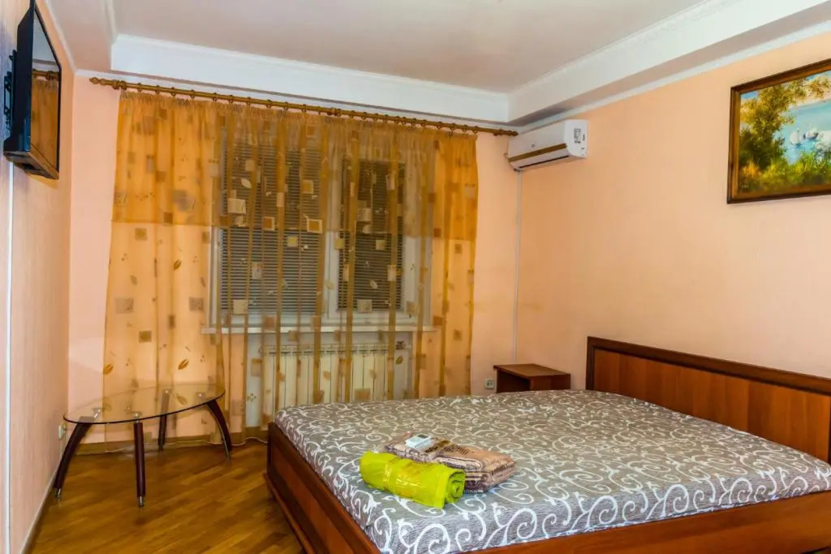 Kvartirkoff na Archipenko 4