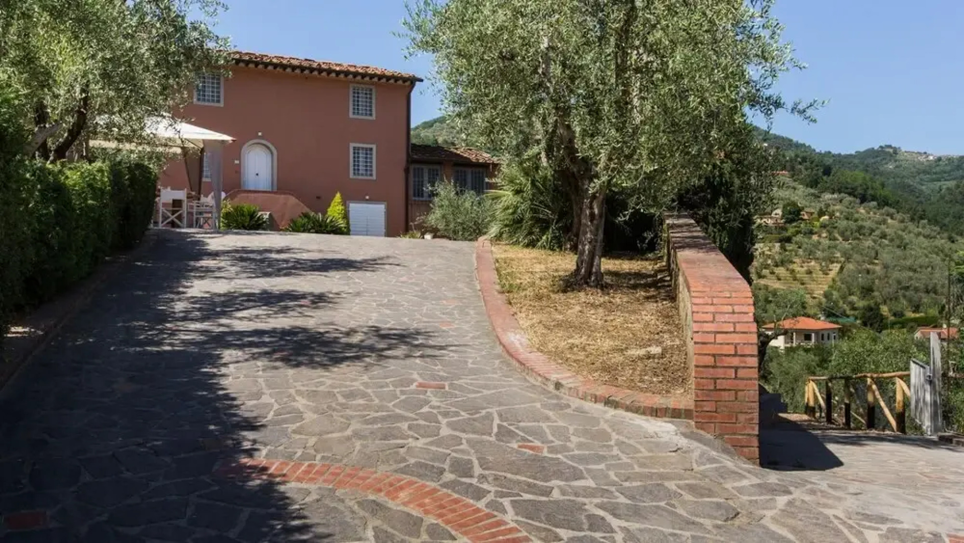 Villa Sissi 10 2 in Massa e Cozzile