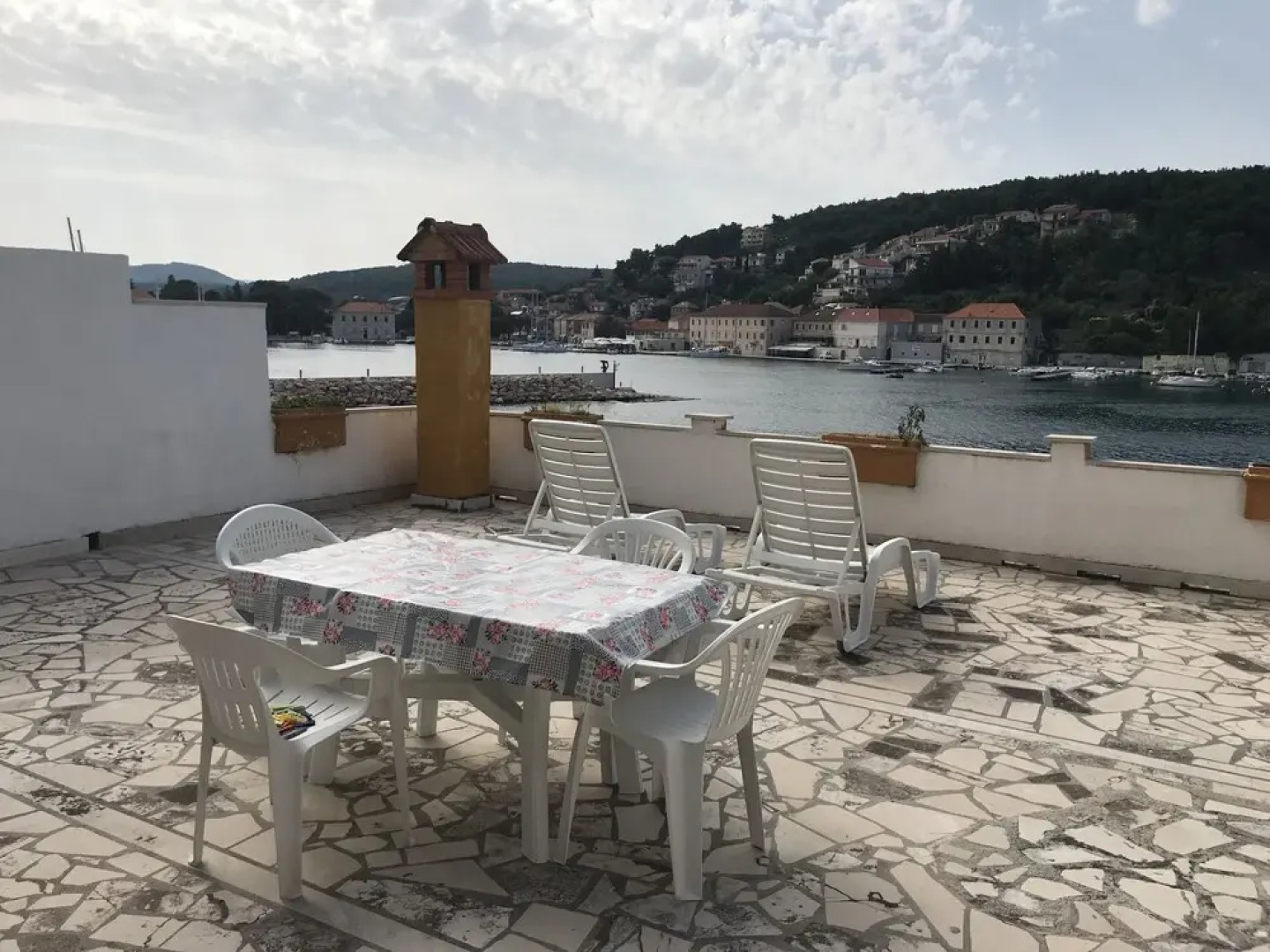 Apartments Peronja Jelsa Seafront