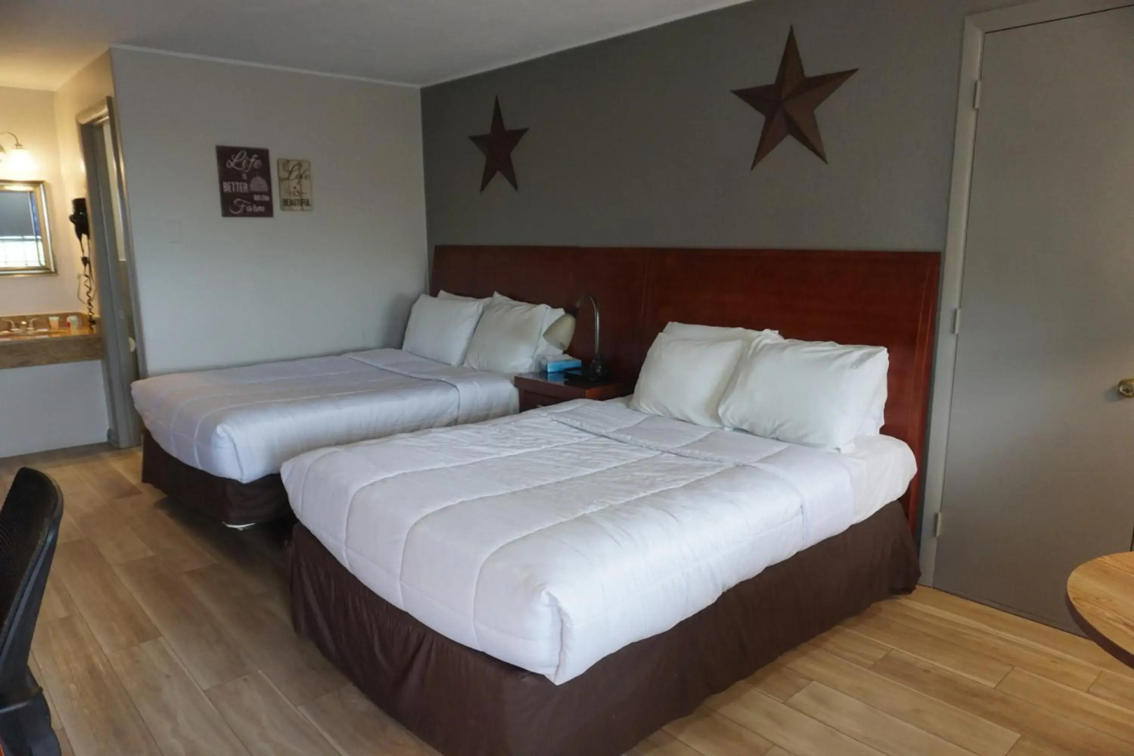 Harvest Drive Family Inn