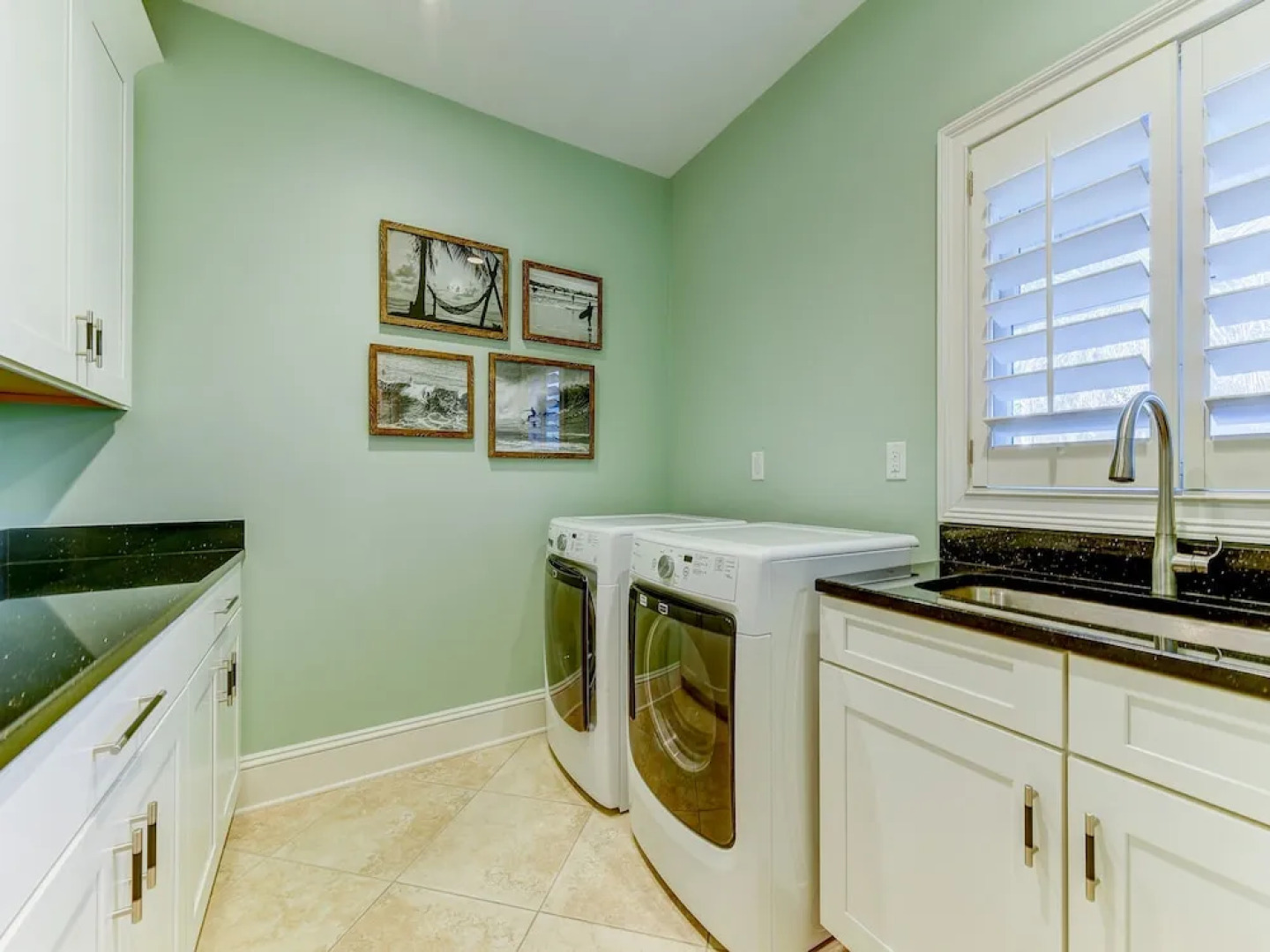 Paradise Palms by Vtrips