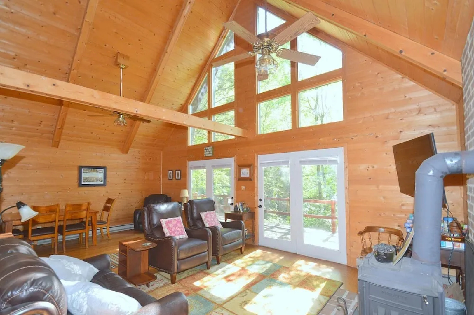 Rosies Creekside Retreat - 3 BR Escape!