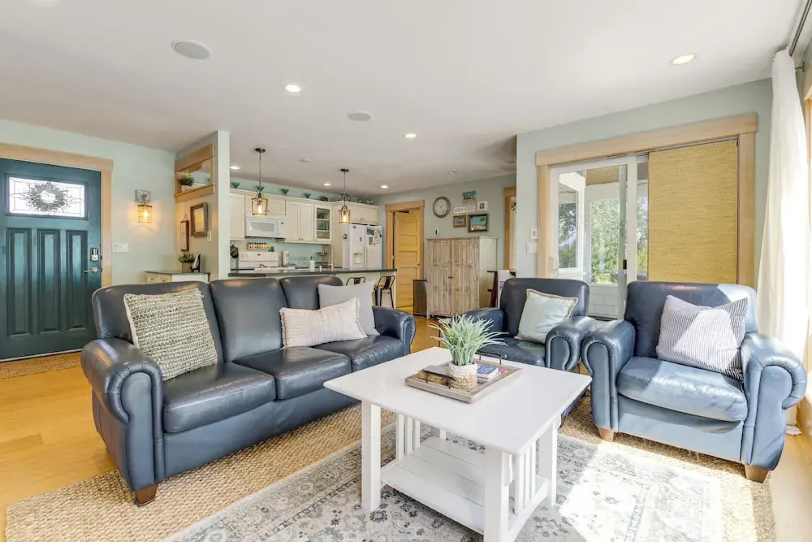 Steps to Beach: Home w/ Hot Tub in Oak Harbor!