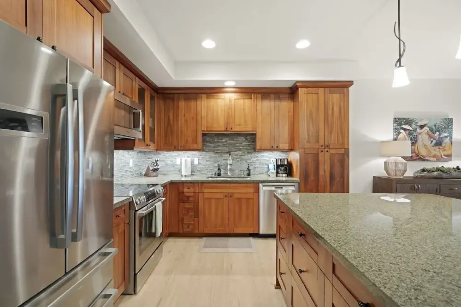 Pili Mai 5d 3 Bedroom Condo by RedAwning