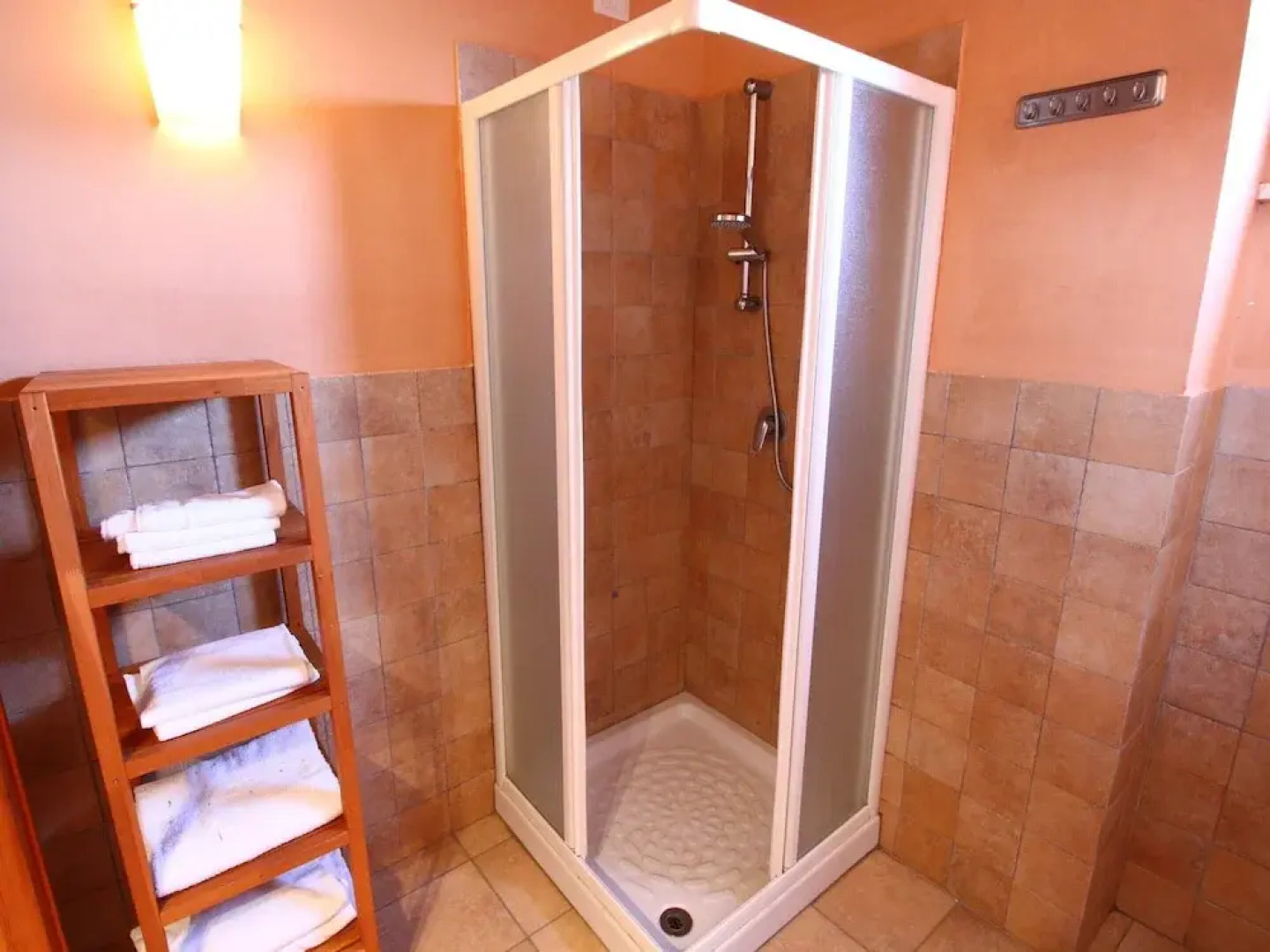 Apartment in Montalto Near Lake and Pool