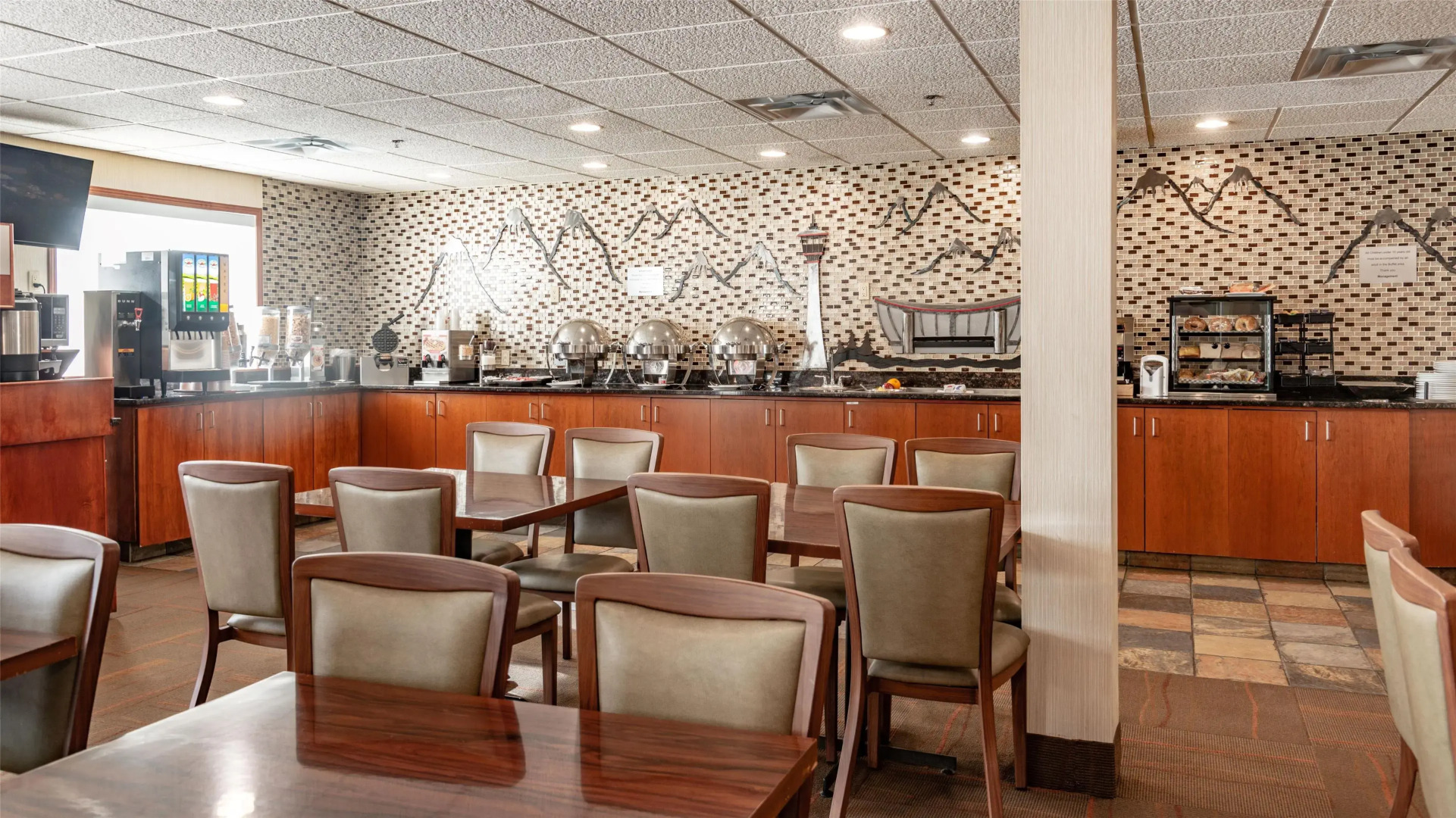 Service Plus Inns and Suites Calgary