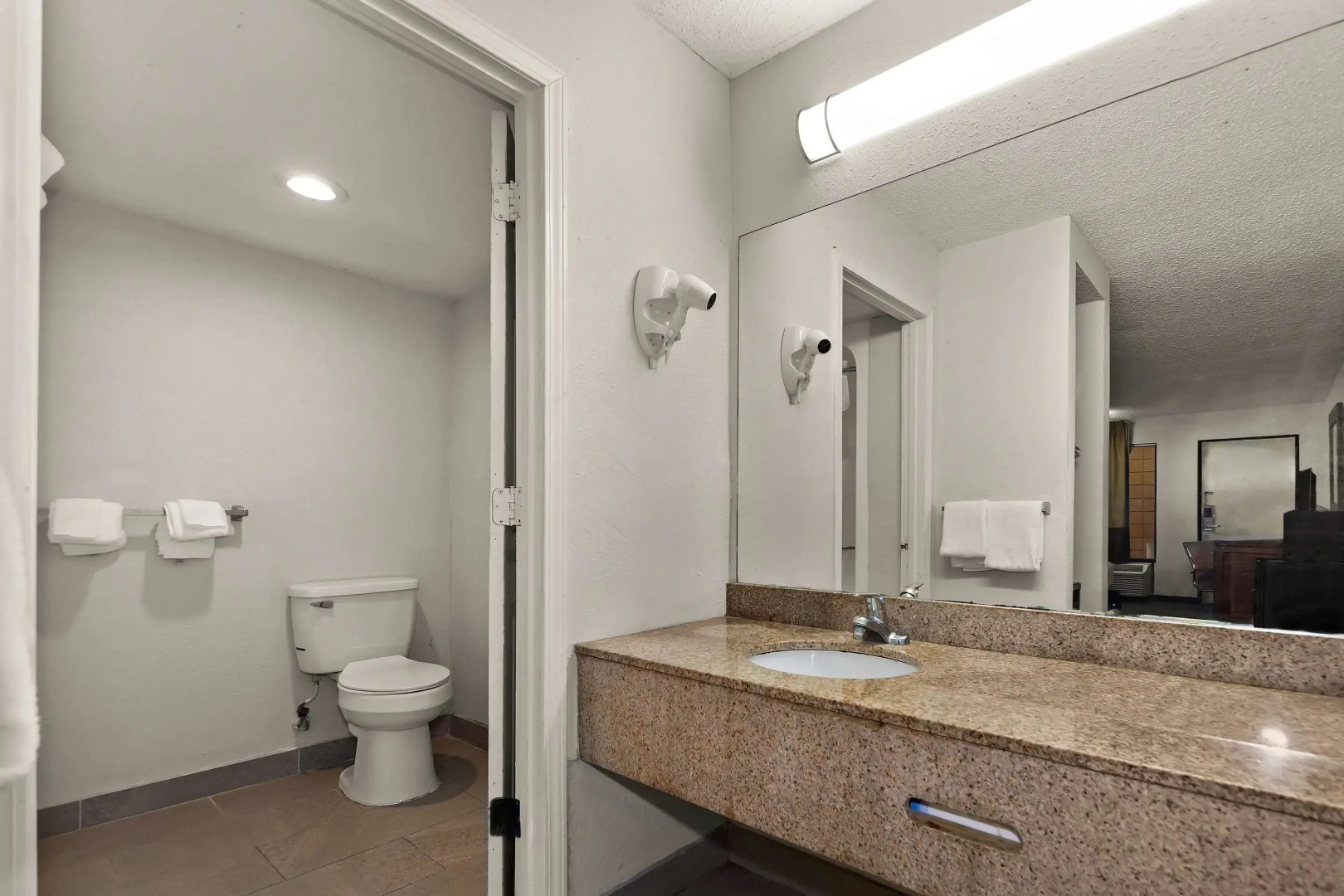 Rodeway Inn Lumberton Central